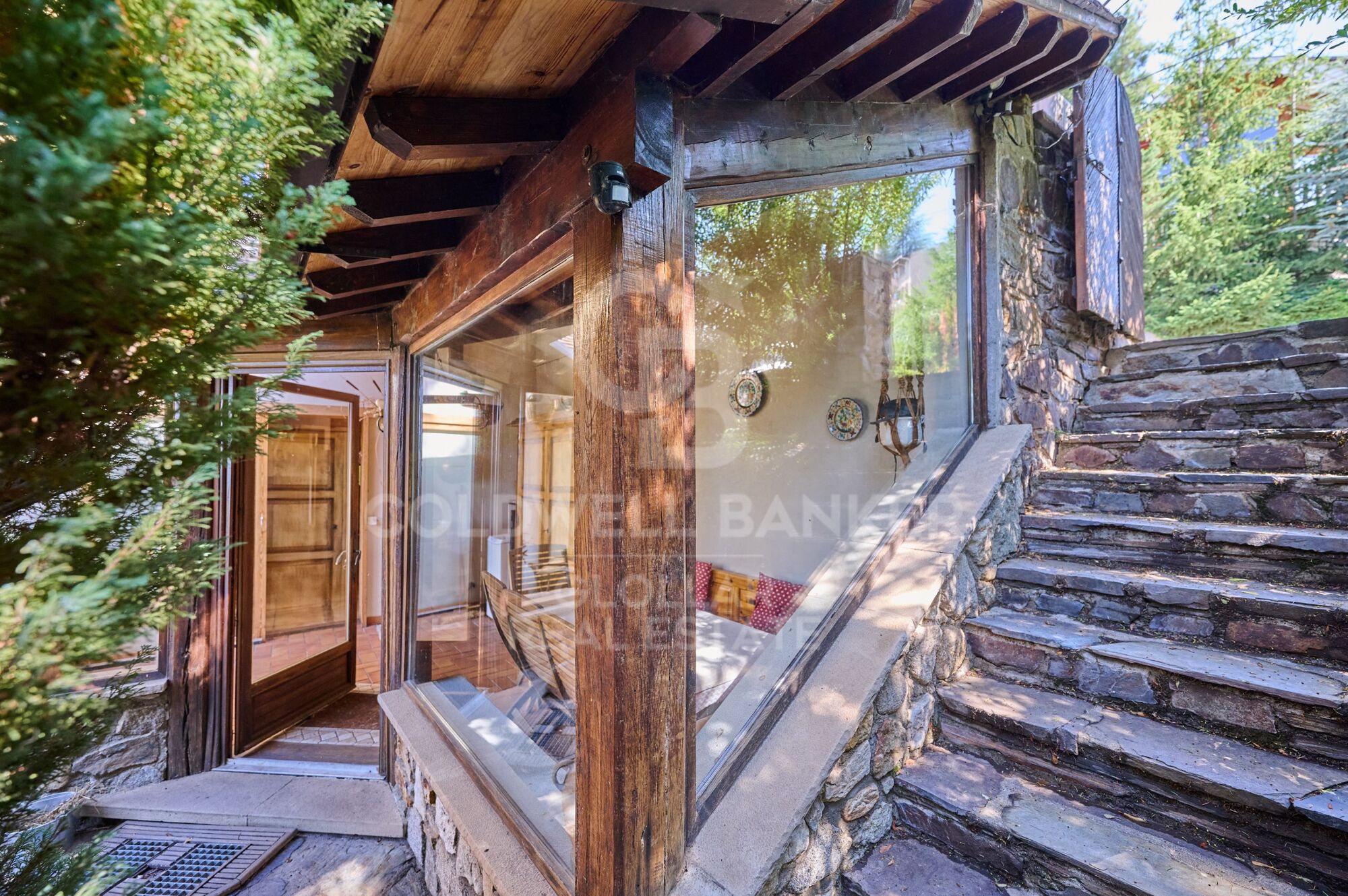 House 4 Bedrooms Sale Estavar