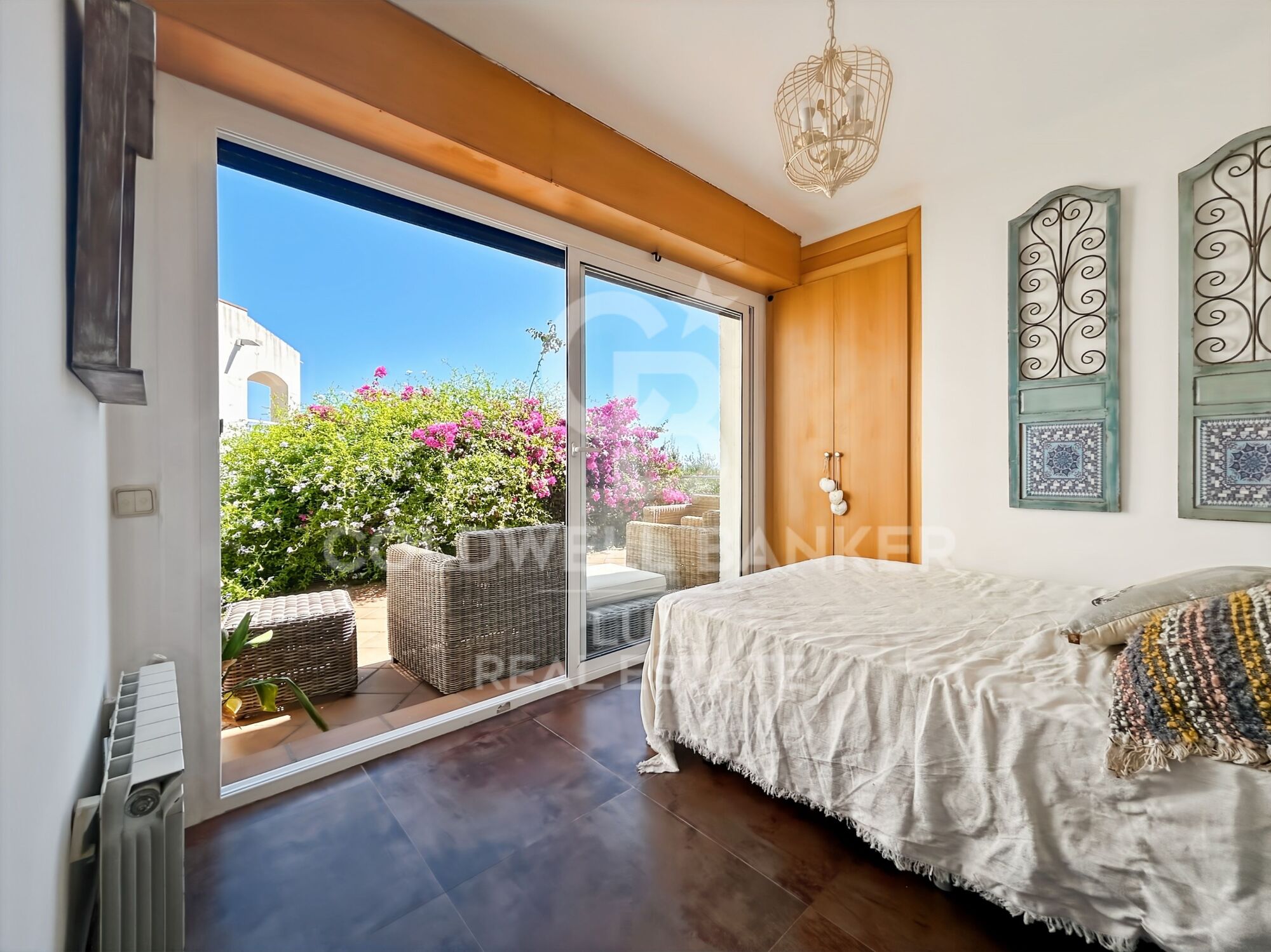 House with sea view and direct access to the beach in Llançà, Costa Brava