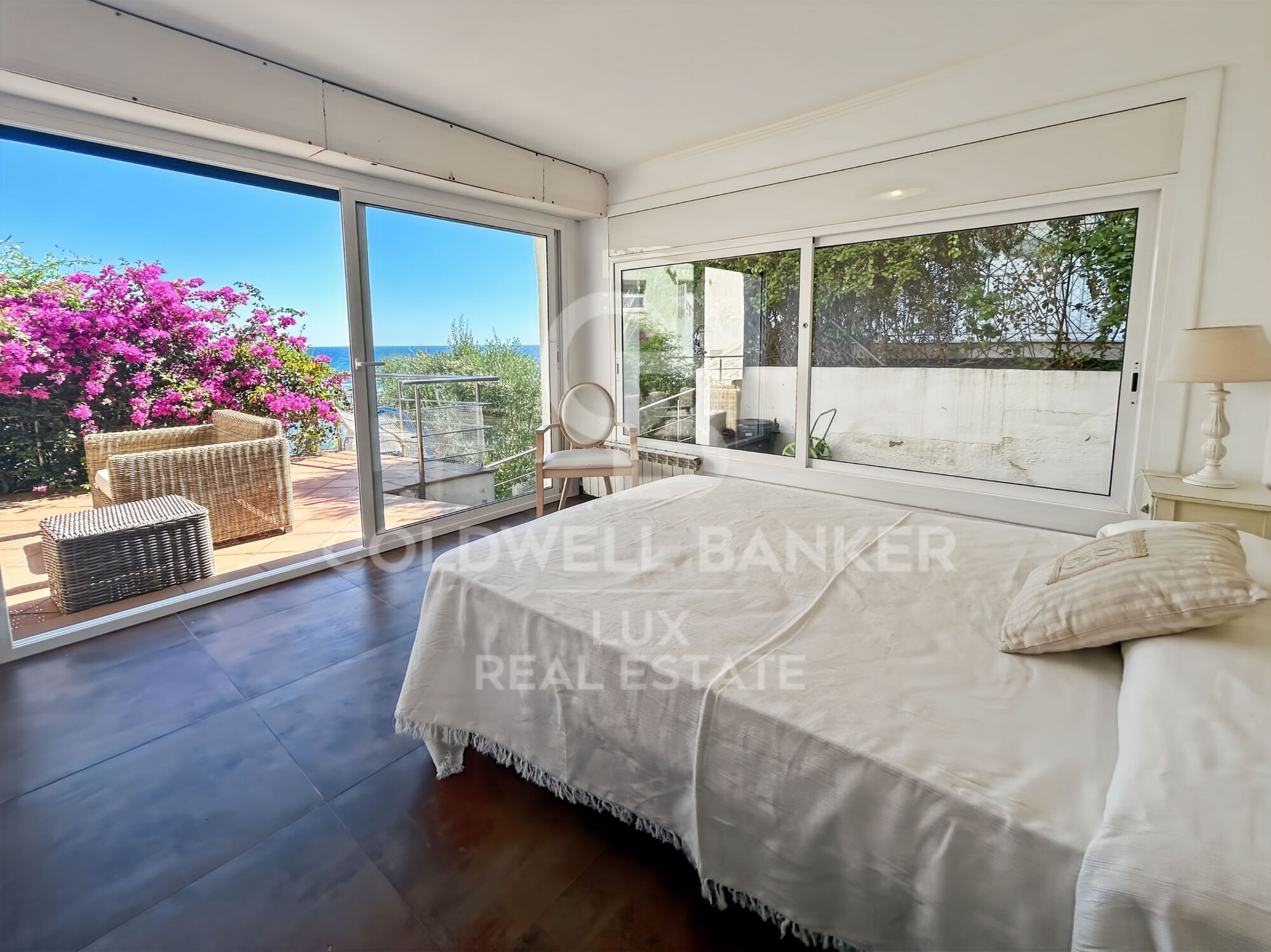 House with sea view and direct access to the beach in Llançà, Costa Brava
