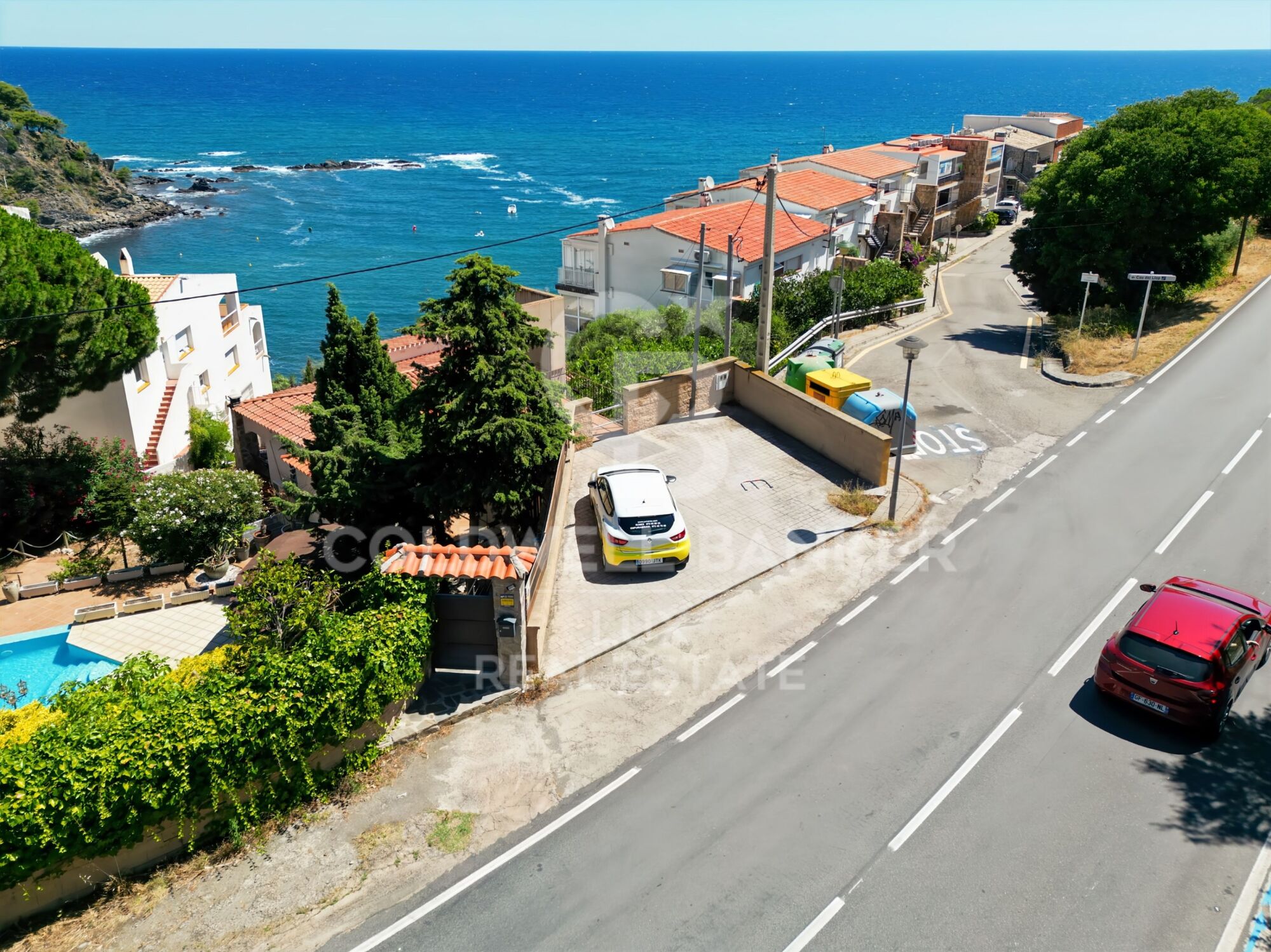 House with sea view and direct access to the beach in Llançà, Costa Brava