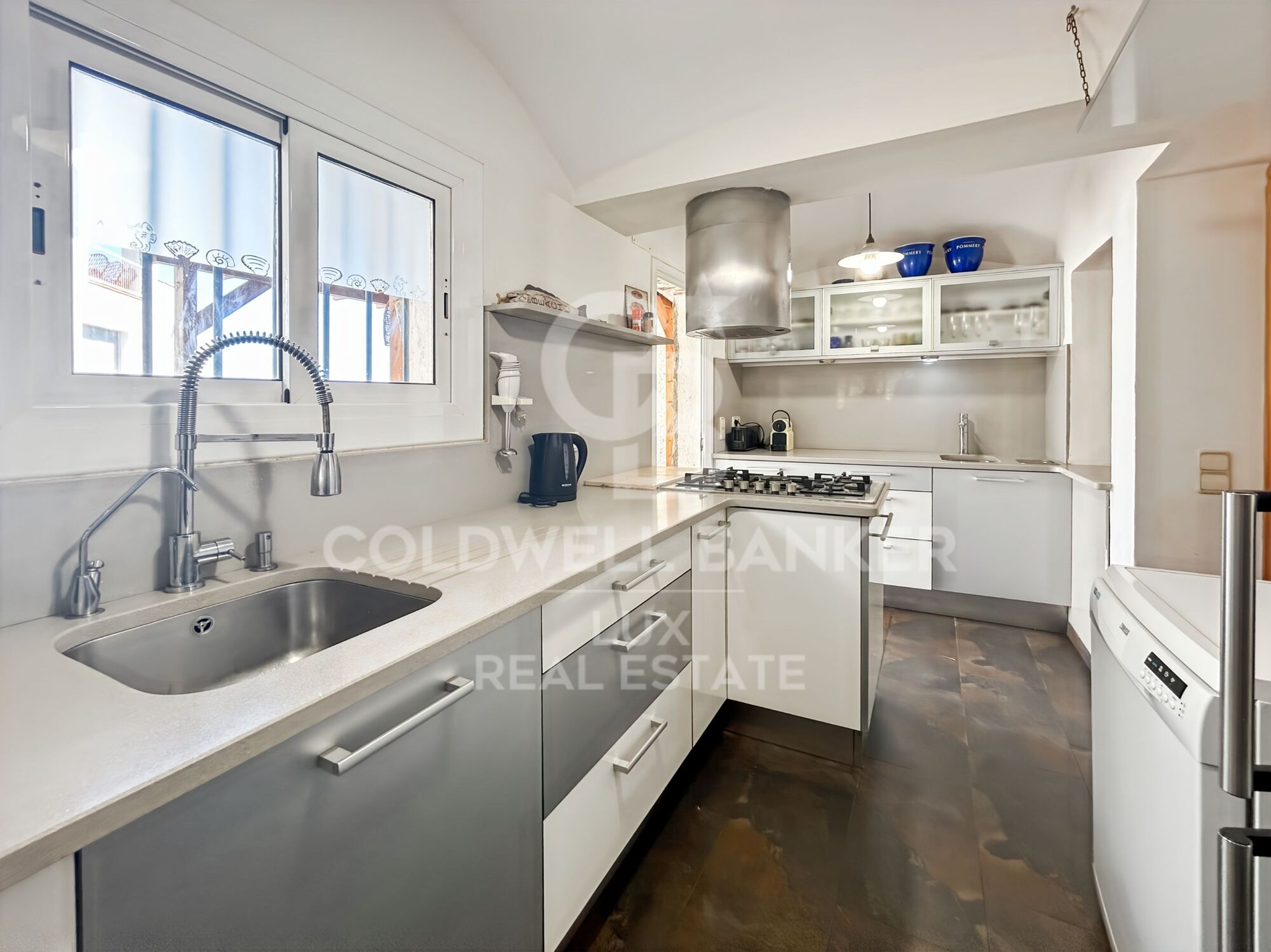 House with sea view and direct access to the beach in Llançà, Costa Brava