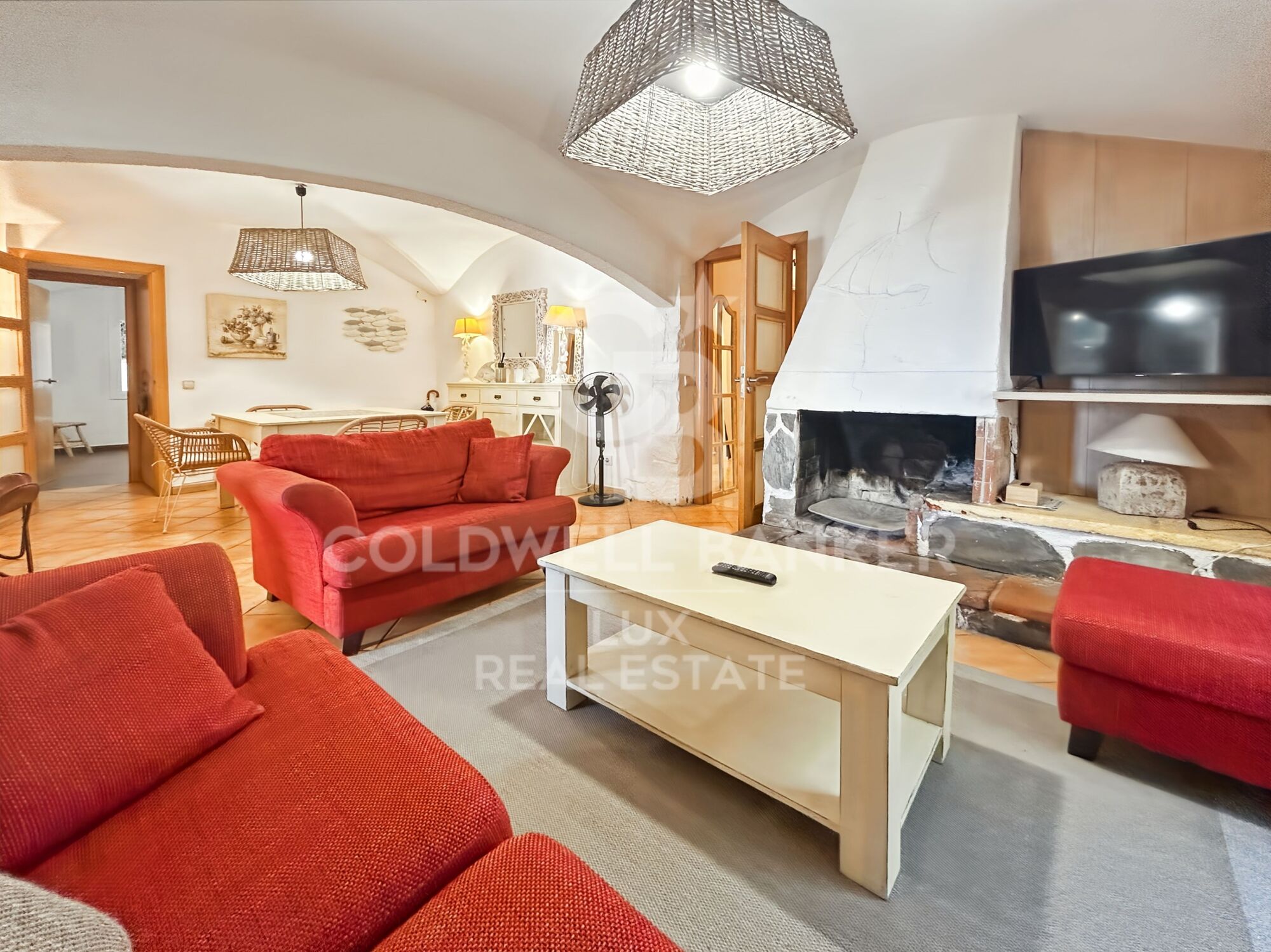 House with sea view and direct access to the beach in Llançà, Costa Brava