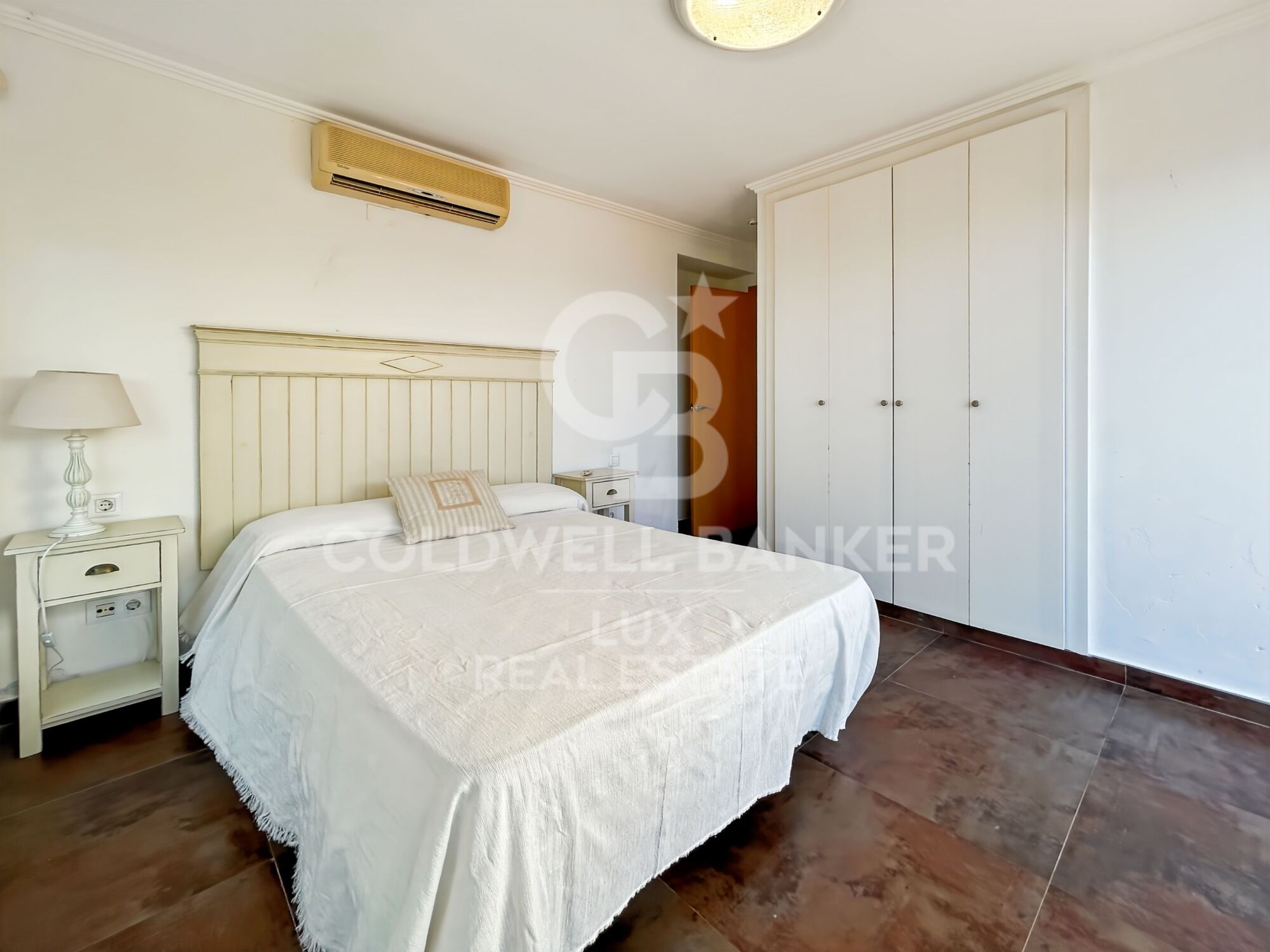 House with sea view and direct access to the beach in Llançà, Costa Brava