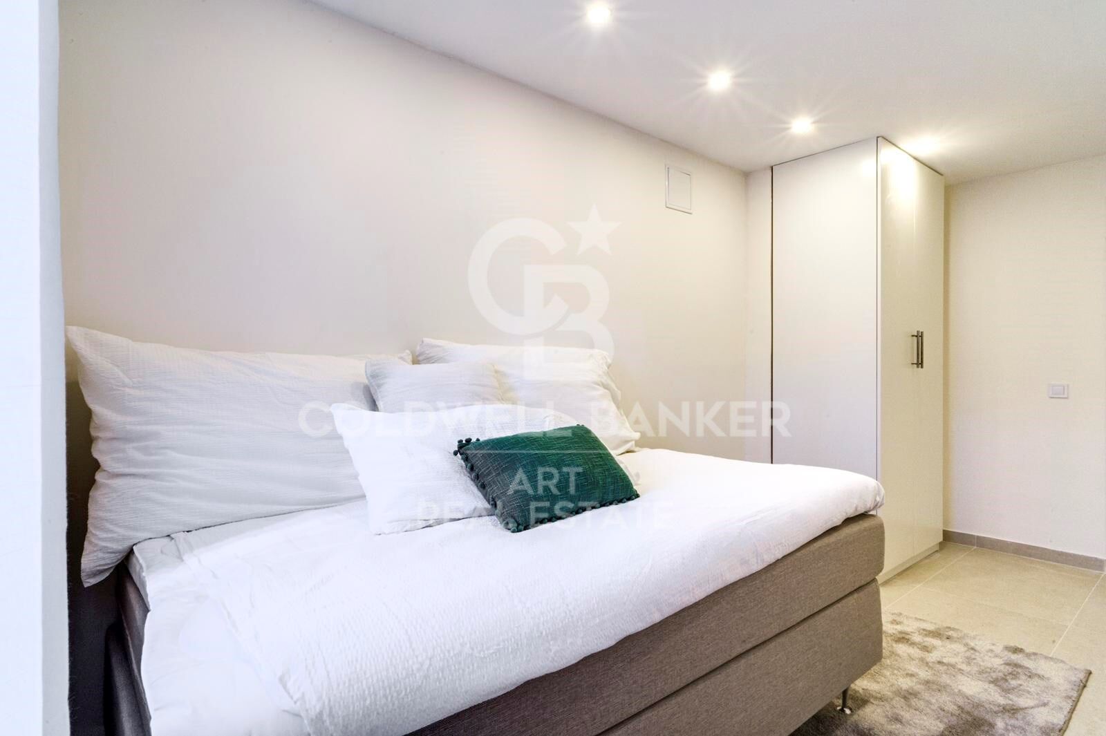 Elegante Apartamento de 4 Dormitorios Cerca de la Playa en San Pedro de Alcántara, Marbella