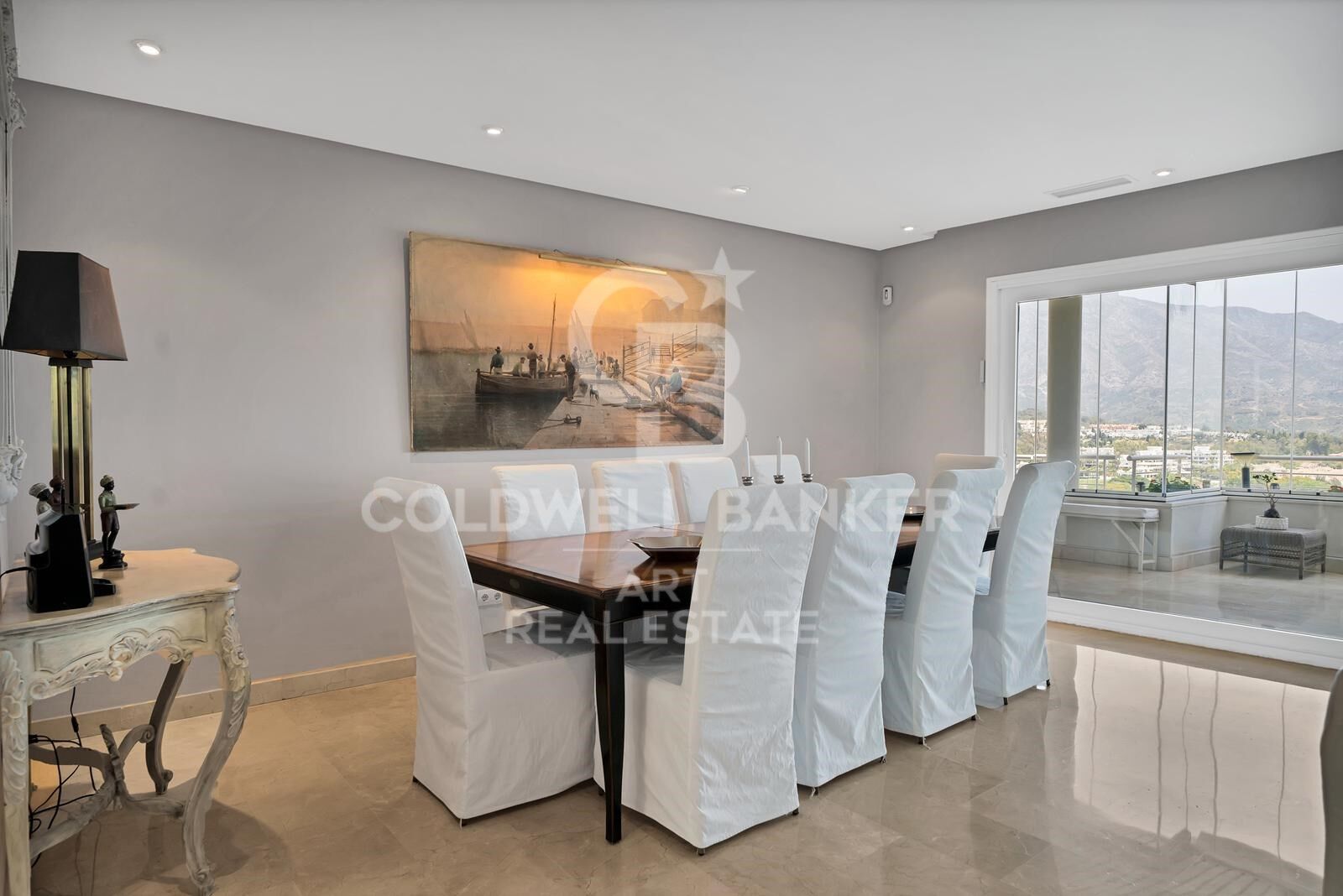 Penthouse en duplex élégant avec vue imprenable à Nueva Andalucía, Marbella
