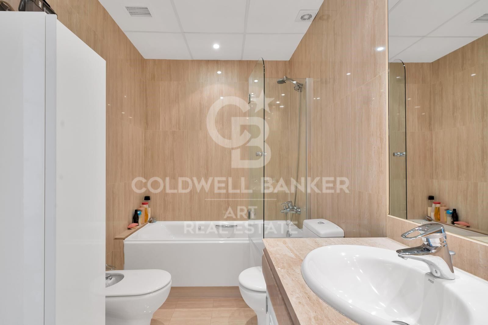 Penthouse en duplex élégant avec vue imprenable à Nueva Andalucía, Marbella