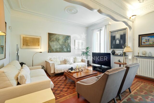 Modernist Flat for Sale in Eixample, Barcelona