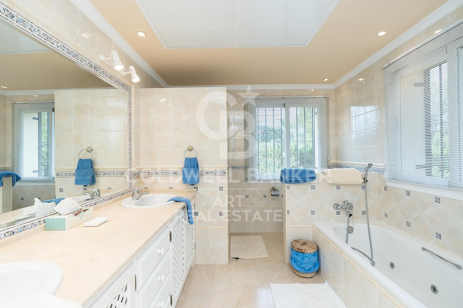 Elegant villa 50 meters from the beach in Guadalmina Baja, Costa del Sol