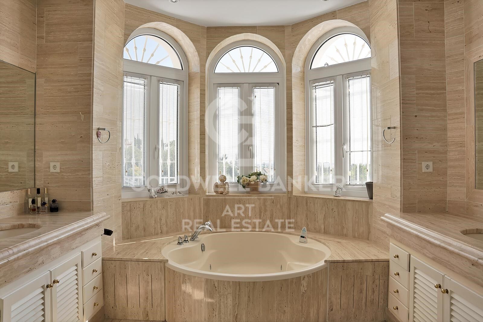 Elegant Andalusian estate in the heart of Nueva Andalucía, Marbella