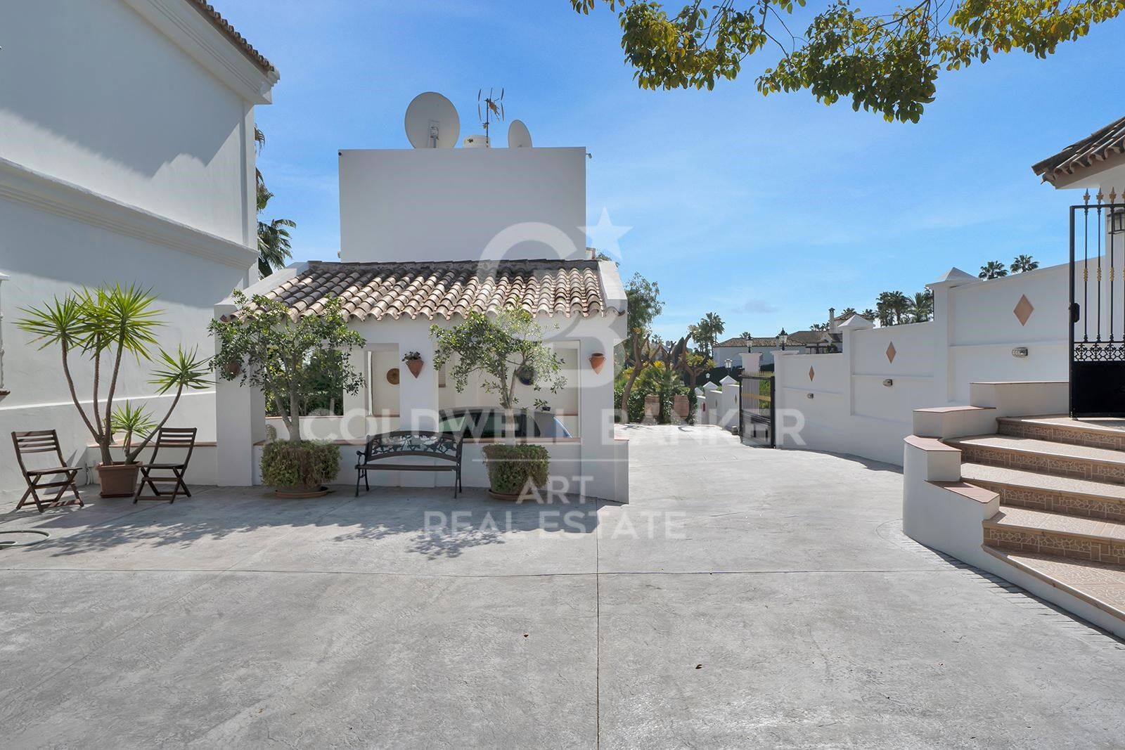 Elegant Andalusian estate in the heart of Nueva Andalucía, Marbella