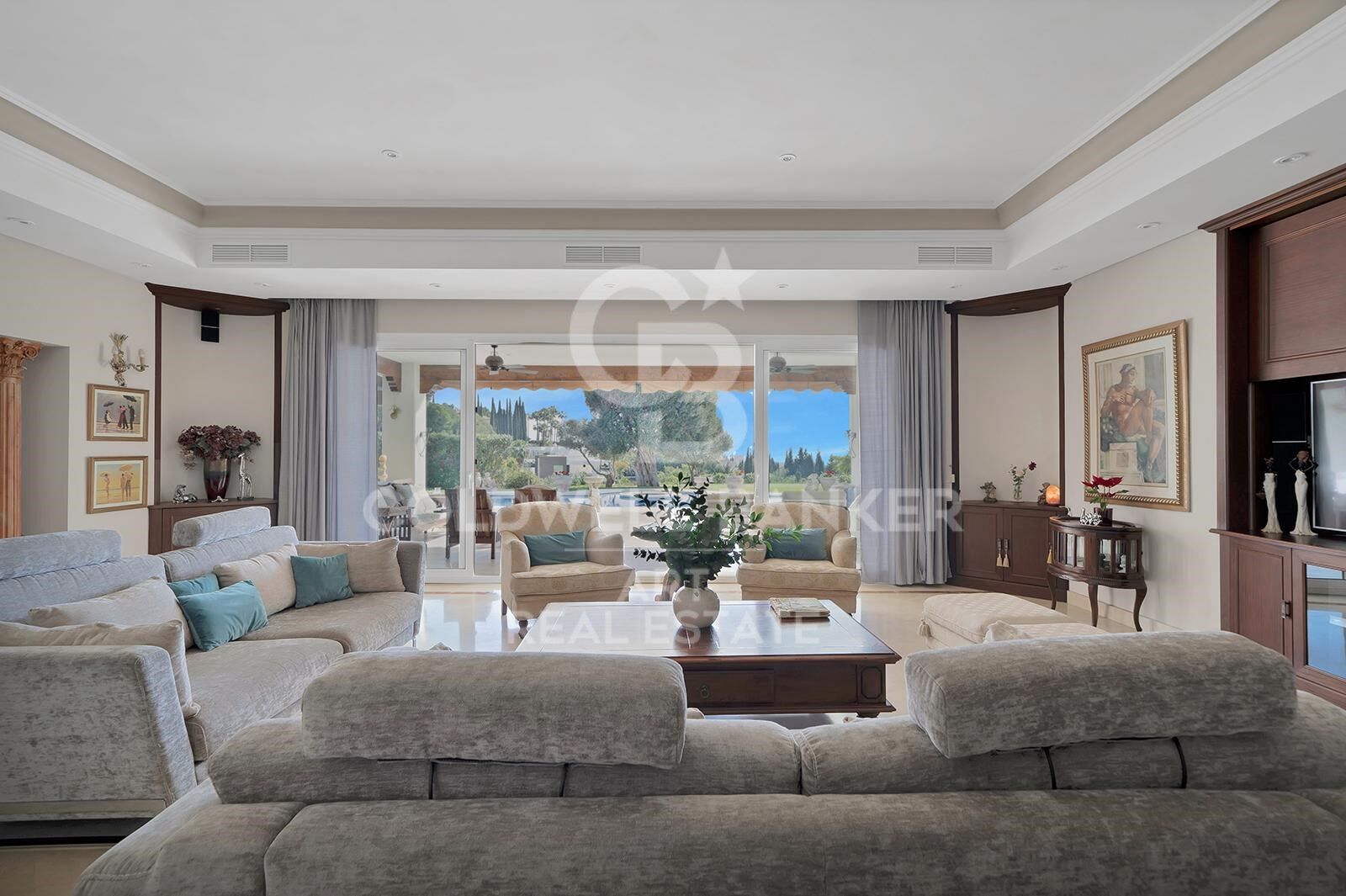 Elegant Andalusian estate in the heart of Nueva Andalucía, Marbella