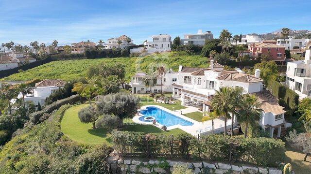 Elegant Andalusian estate in the heart of Nueva Andalucía, Marbella
