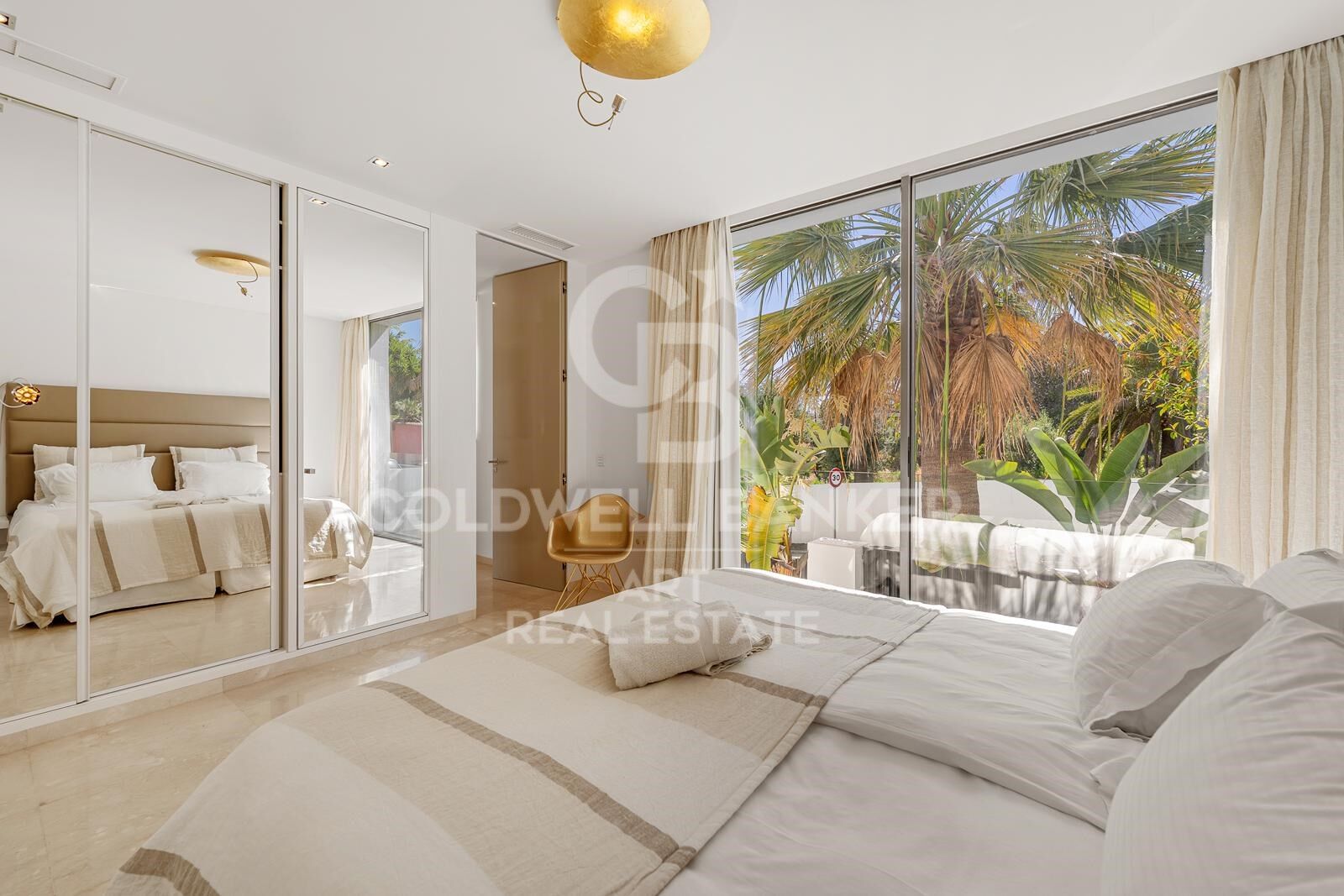 Contemporary luxury villa in La Cerquilla, Nueva Andalucía, Marbella