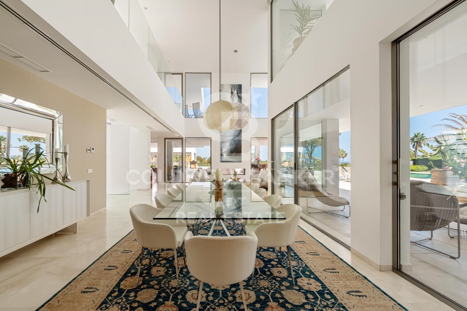 Contemporary luxury villa in La Cerquilla, Nueva Andalucía, Marbella