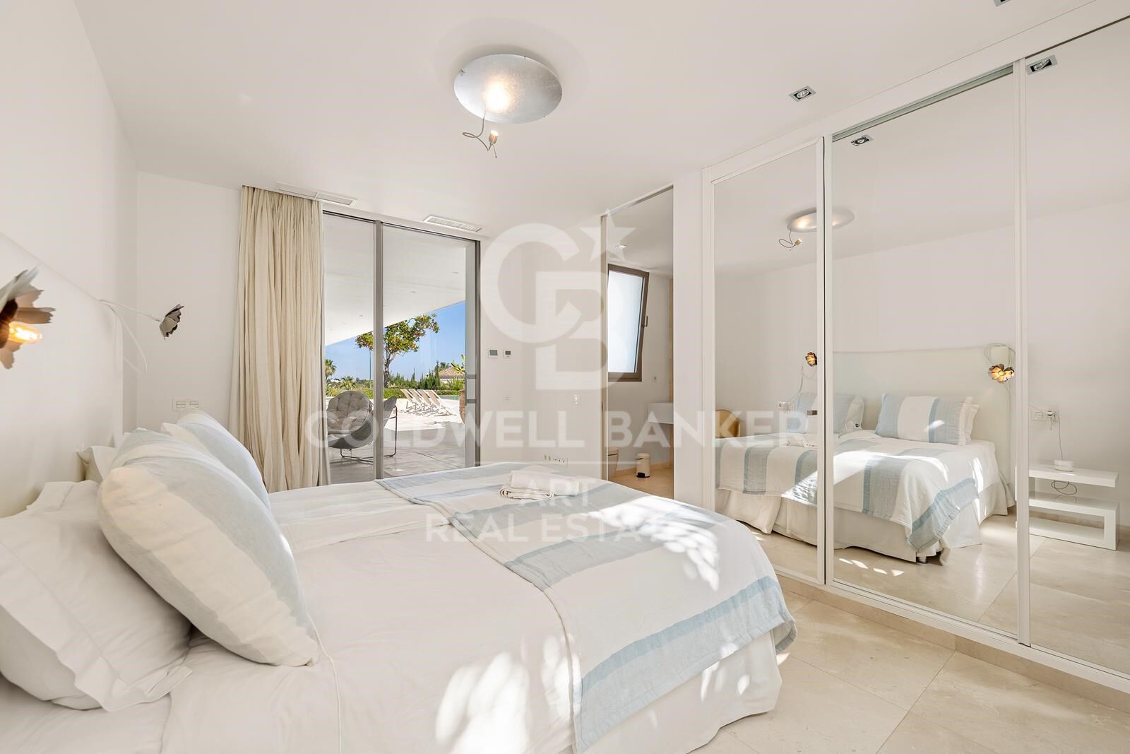 Contemporary luxury villa in La Cerquilla, Nueva Andalucía, Marbella