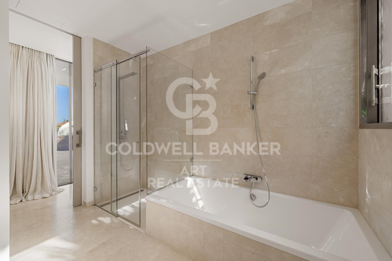 Contemporary luxury villa in La Cerquilla, Nueva Andalucía, Marbella