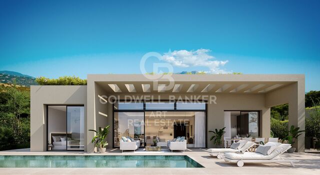 Incredible villa with panoramic sea views and Mediterranean garden in Benahavís