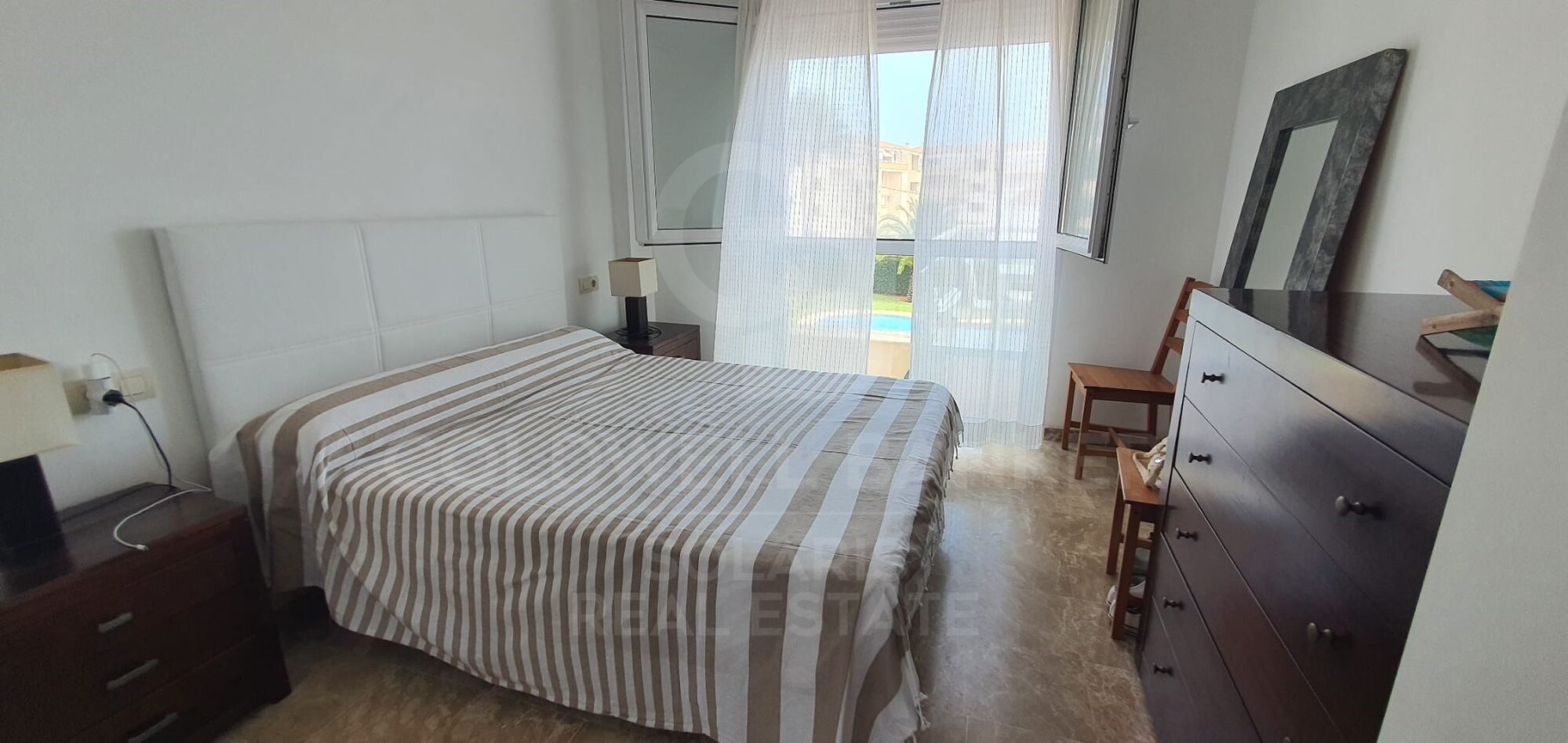 Apartamento frente al mar en Denia: comodidad y relax junto al Mediterráneo