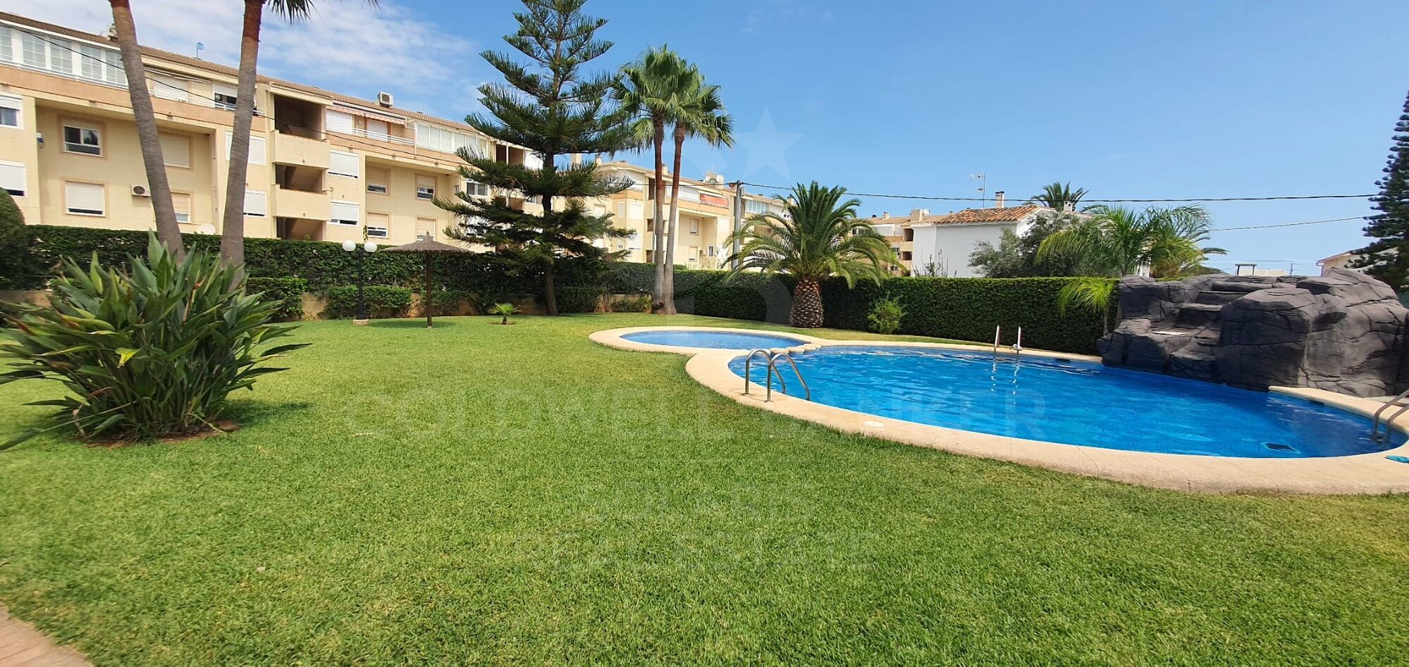 Beachfront flat in Denia: comfort and relaxation by the Mediterranean