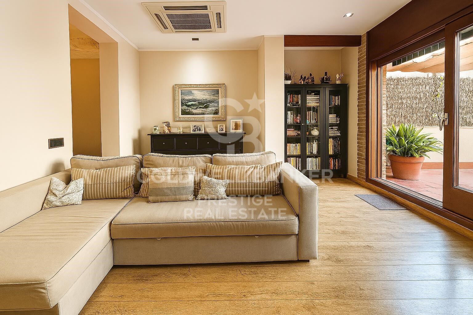 Apartment in Eixample Left with 100m² Terrace in a Classical Building,Barcelona