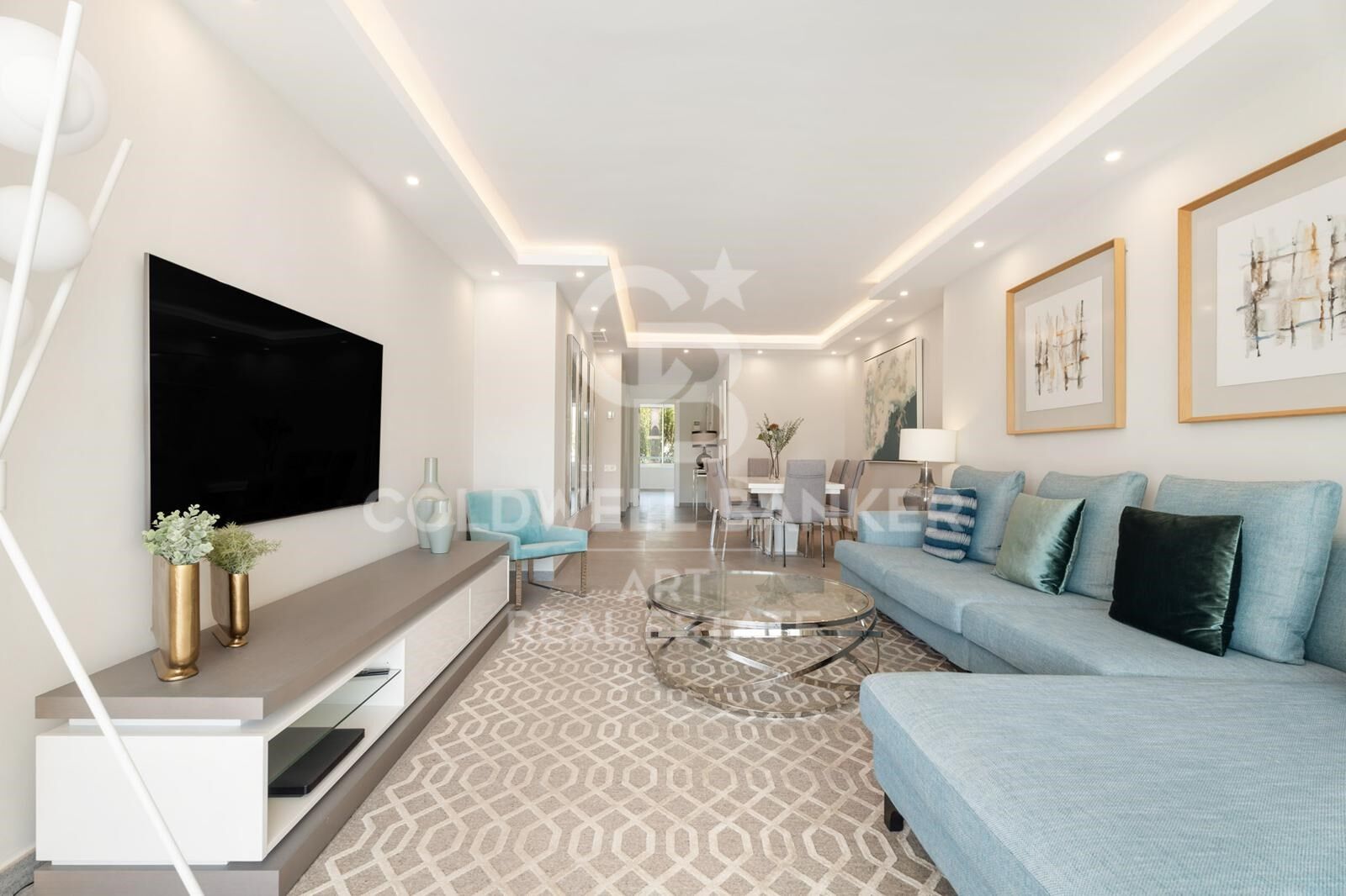 Precioso apartamento de 2 dormitorios en urbanización cerrada - Nueva Andalucía, Marbella