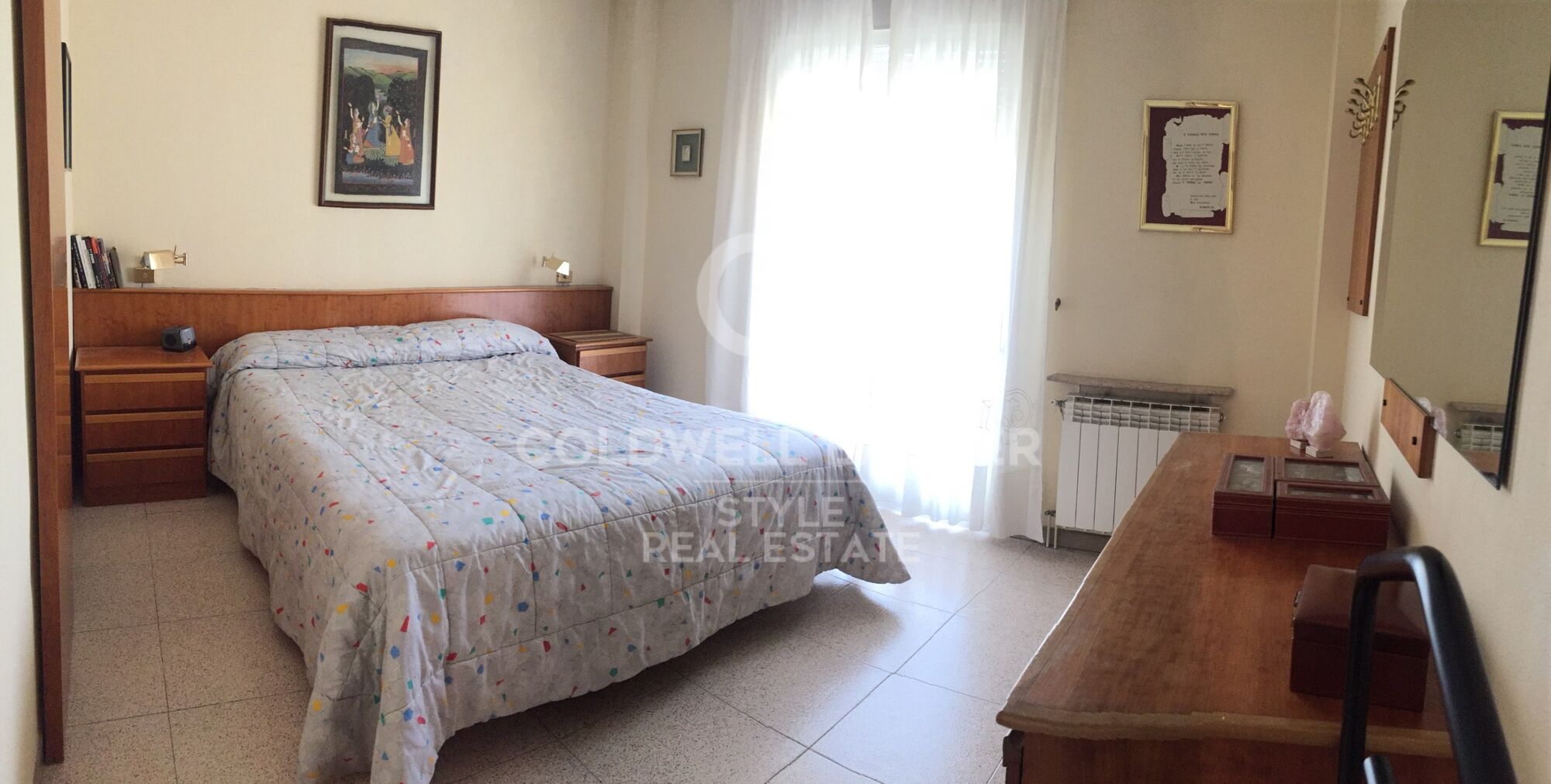 Spacious corner house in Ca N'Aurell, next to the Parc de Sant Jordi