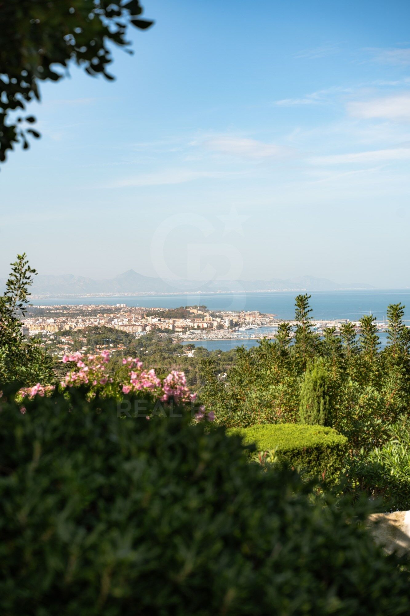 Villa Siri - An exceptional project with an Andalusian soul, signed by KVC