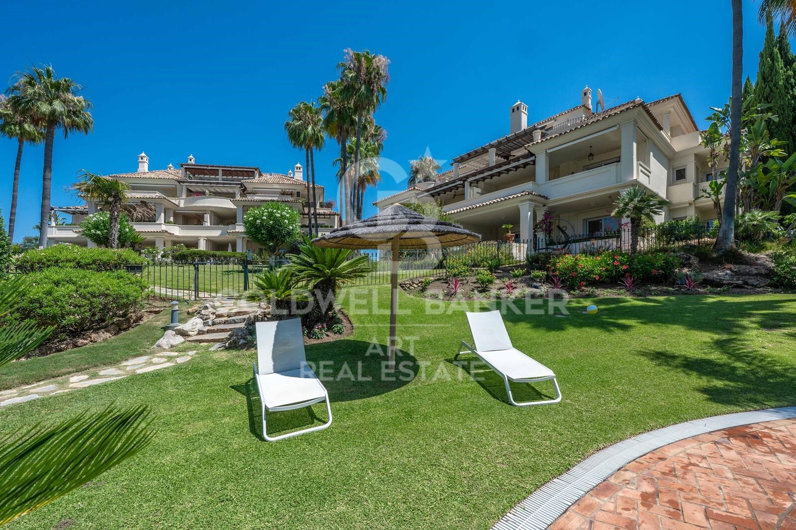 Elegant duplex penthouse in Las Alamandas, Nueva Andalucía, Marbella