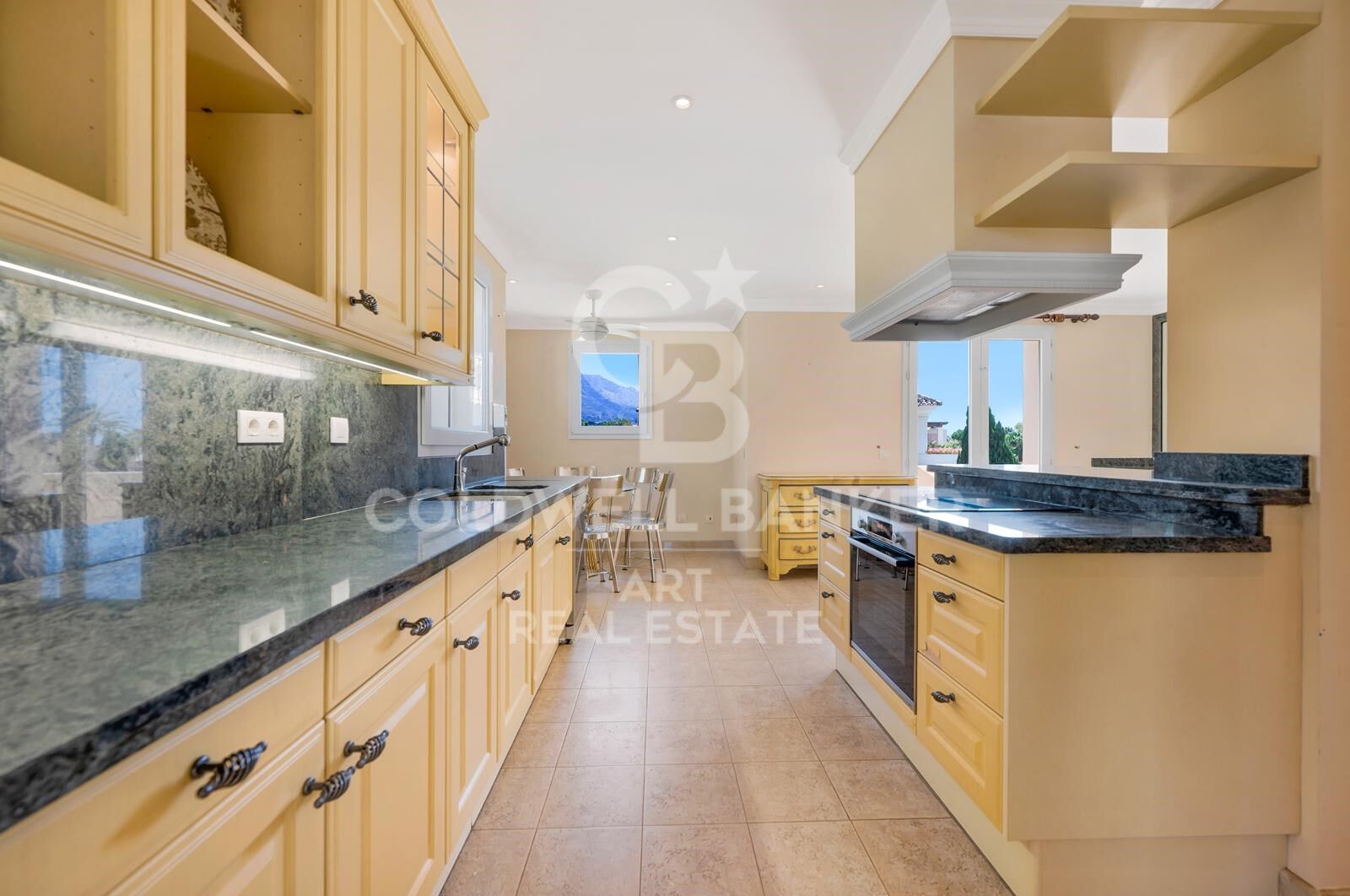Élégant penthouse en duplex à Las Alamandas, Nueva Andalucía, Marbella