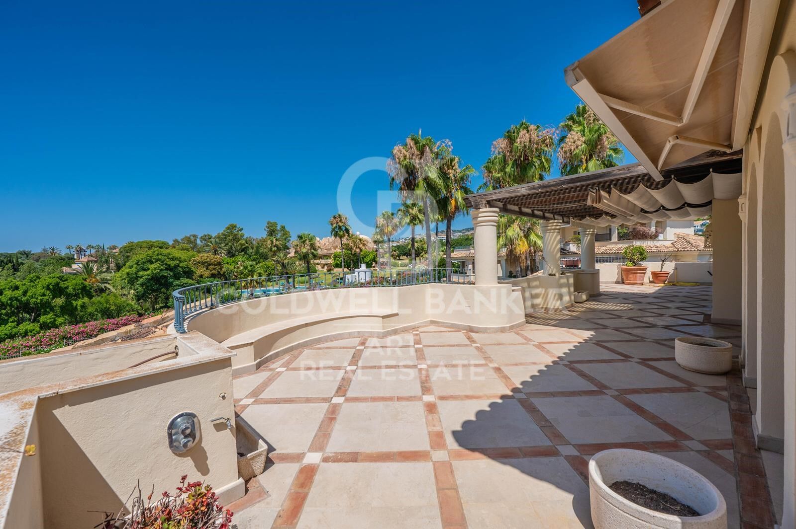 Élégant penthouse en duplex à Las Alamandas, Nueva Andalucía, Marbella