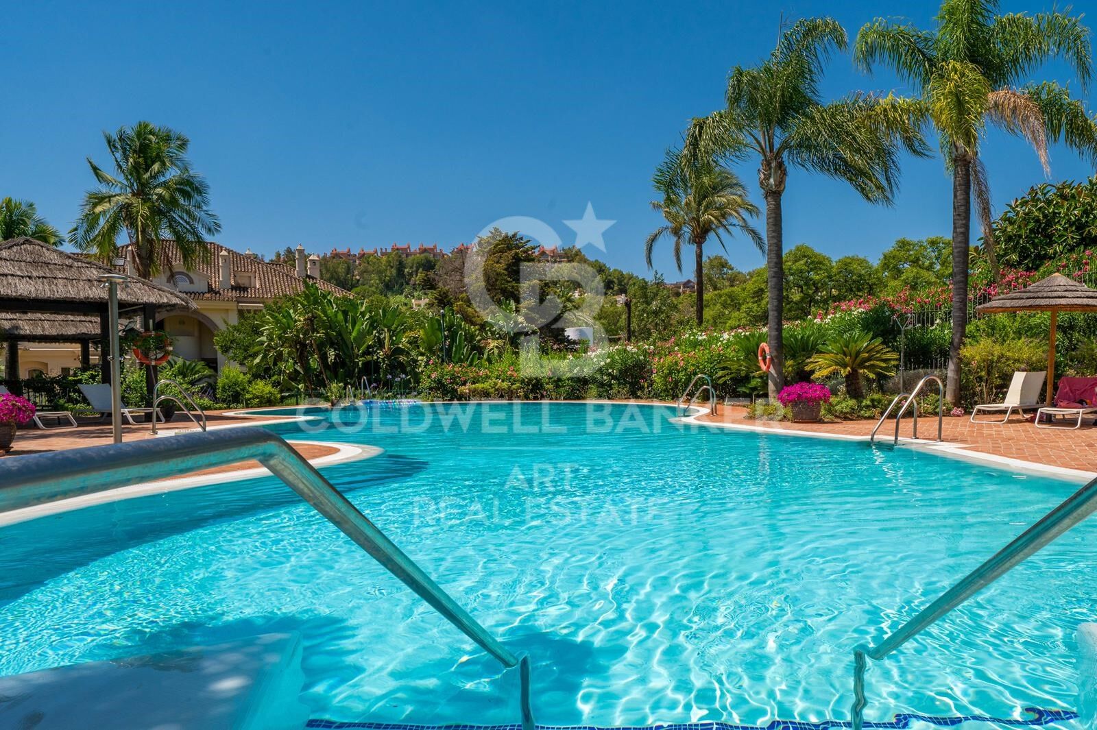 Élégant penthouse en duplex à Las Alamandas, Nueva Andalucía, Marbella