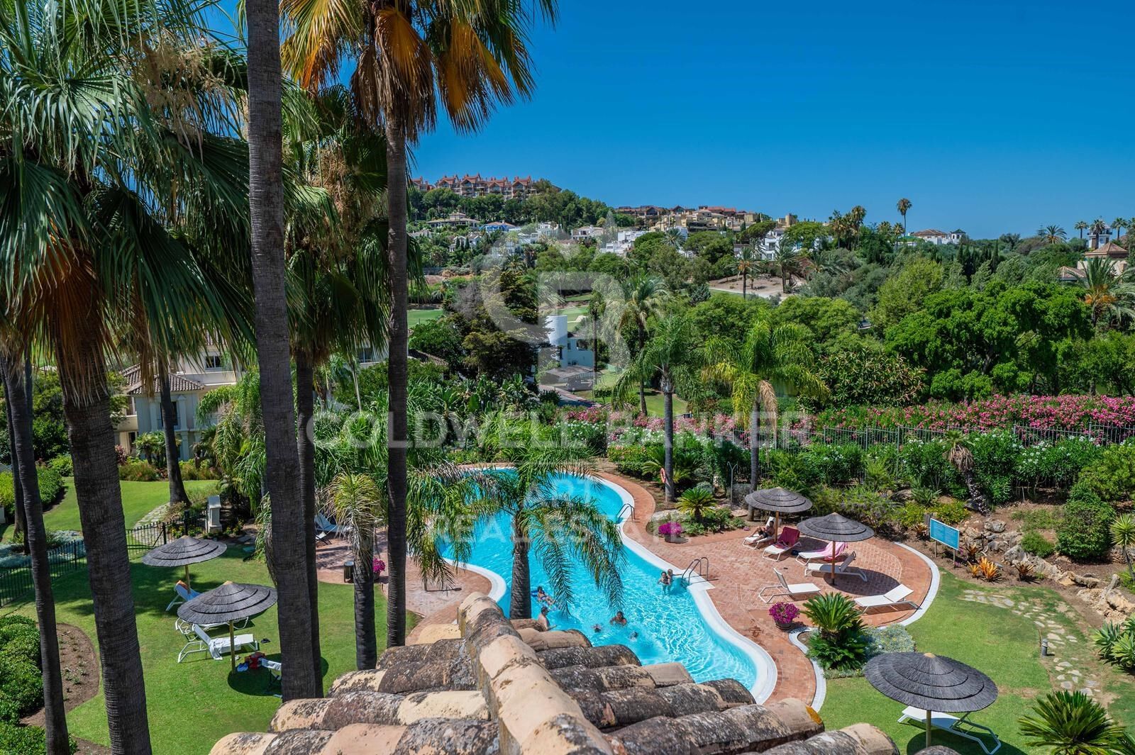 Élégant penthouse en duplex à Las Alamandas, Nueva Andalucía, Marbella