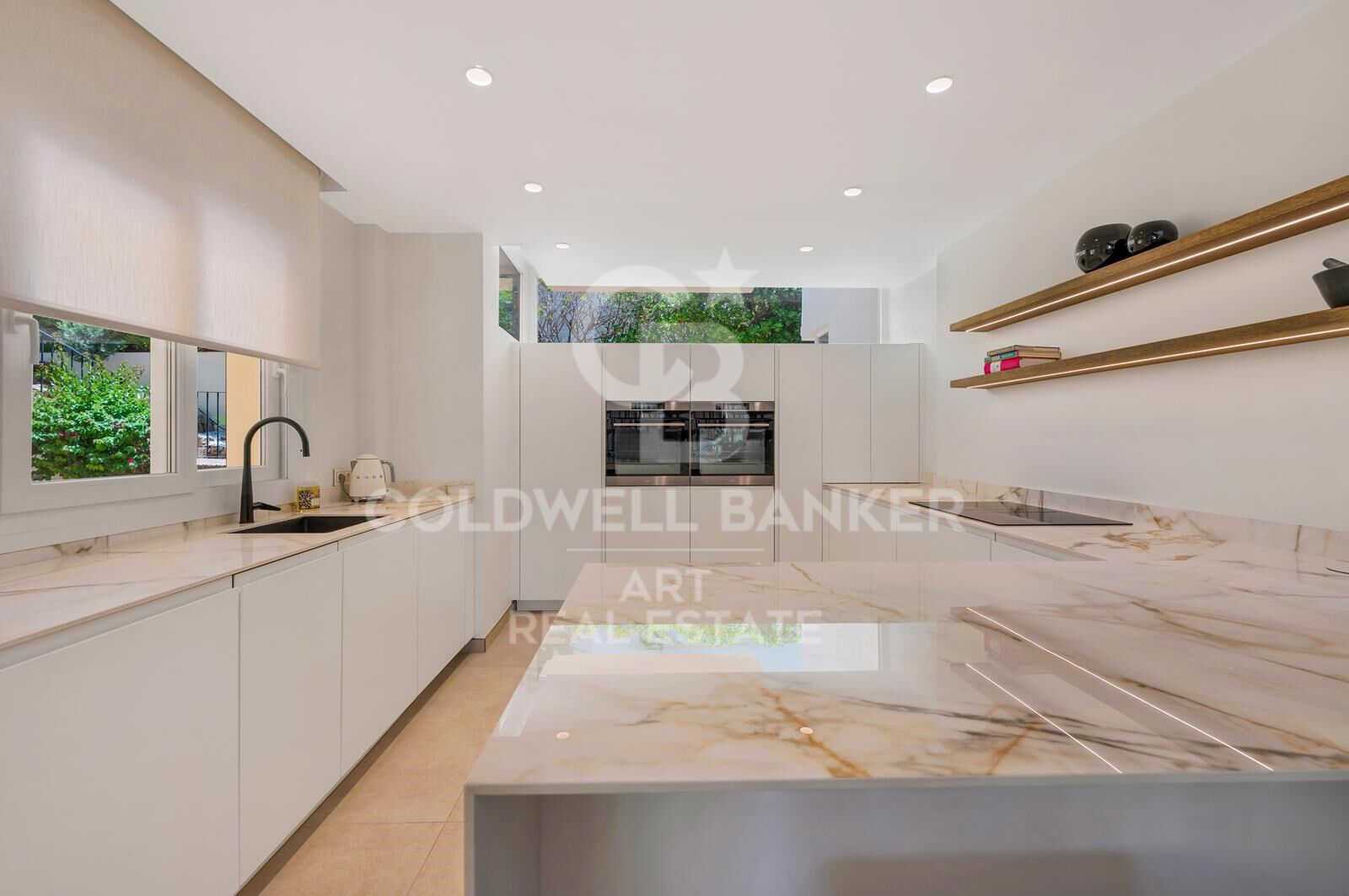 Stylish townhouse with luxury touches and scenic vistas in La Quinta, Benahavís