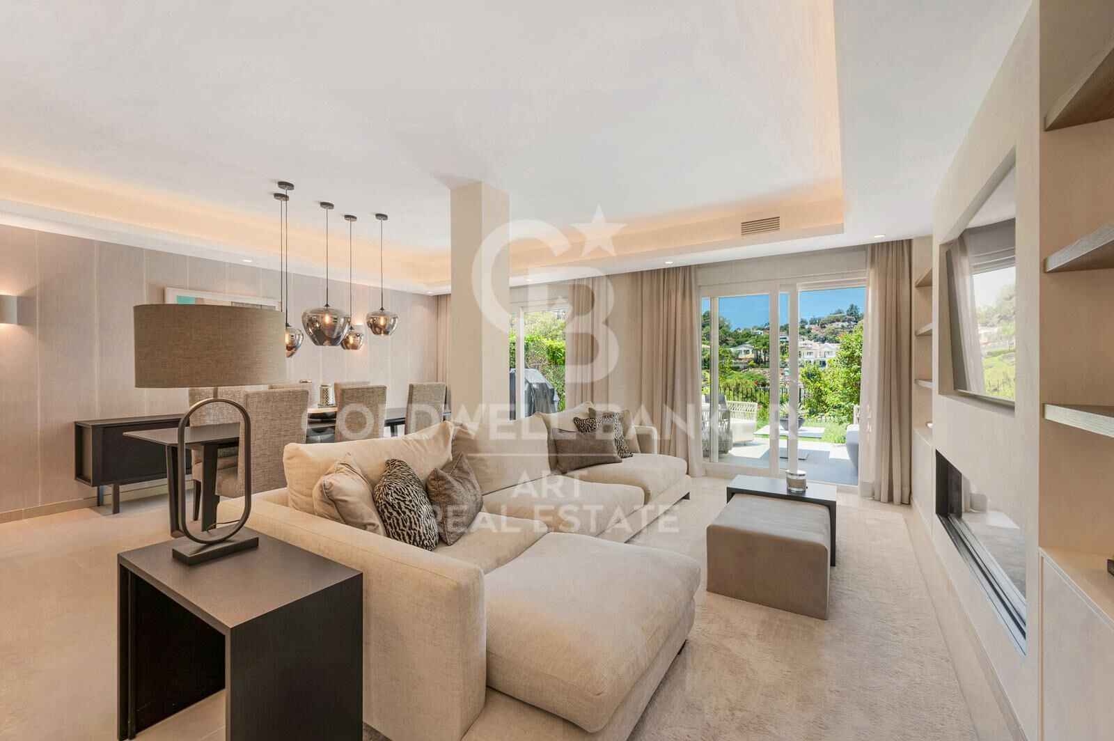 Stylish townhouse with luxury touches and scenic vistas in La Quinta, Benahavís