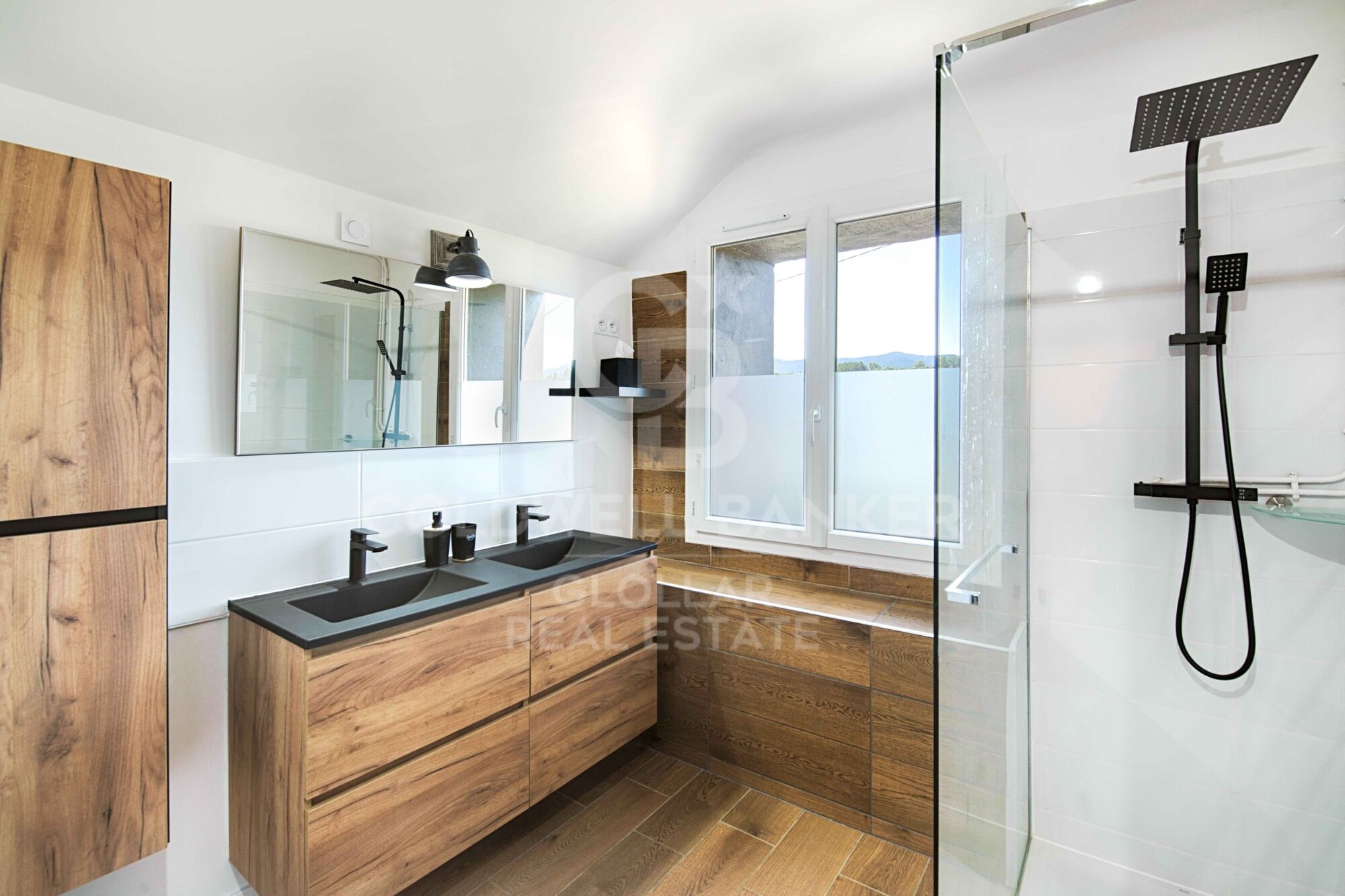 Casa de pueblo con encanto rústico y moderno en Caldégas