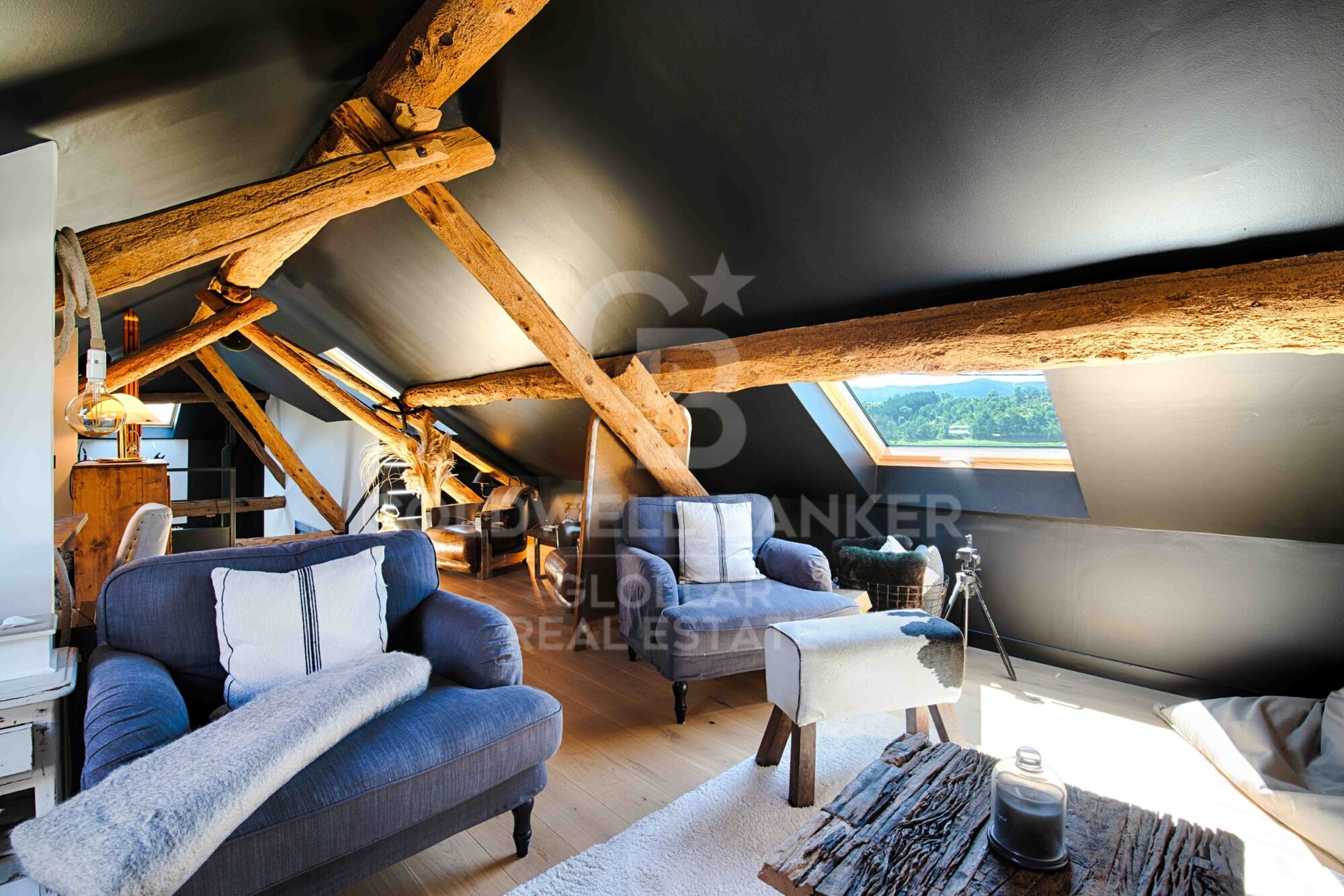 Casa de pueblo con encanto rústico y moderno en Caldégas