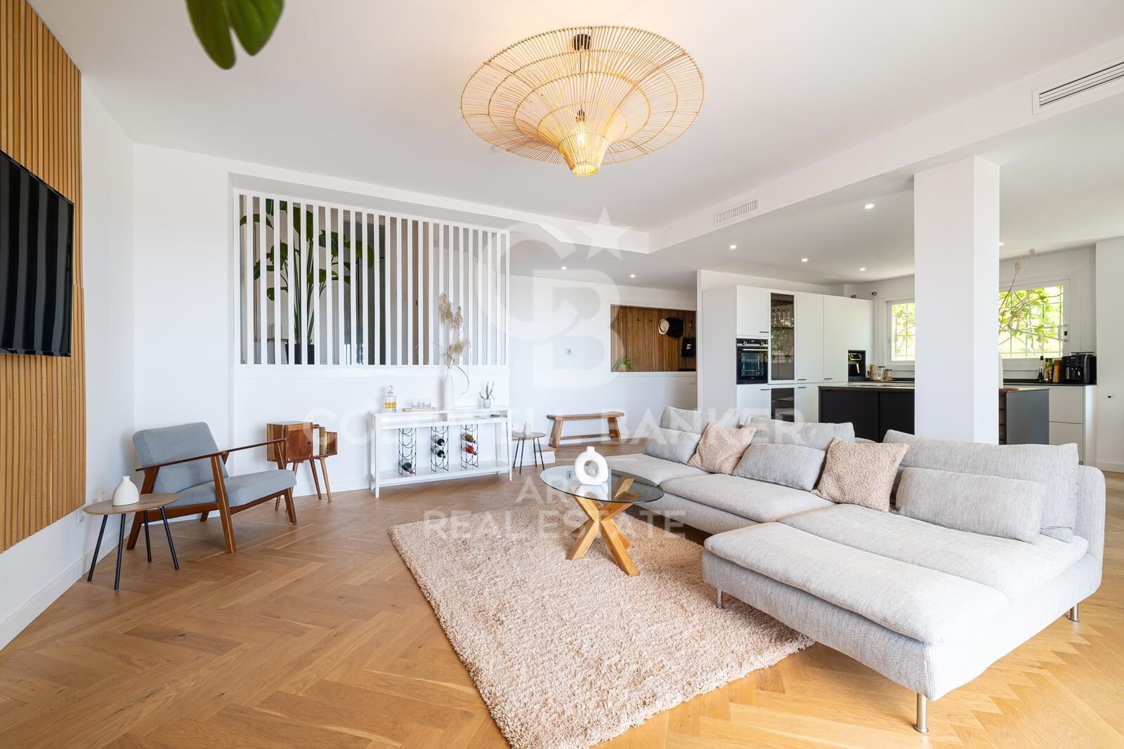 Elegant penthouse with panoramic sea views in Nueva Andalucía, Marbella