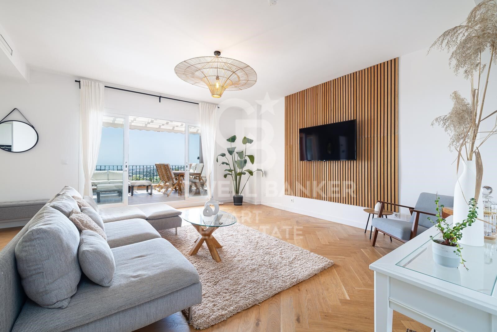 Penthouse élégant avec vue panoramique sur la mer à Nueva Andalucía, Marbella