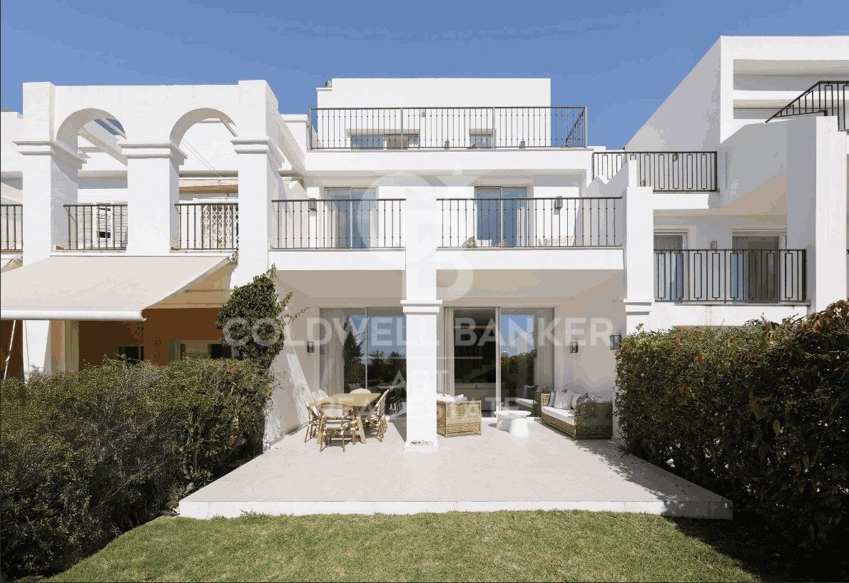 Wunderschönes Reihenhaus mit Meerblick in La Quinta, Benahavís