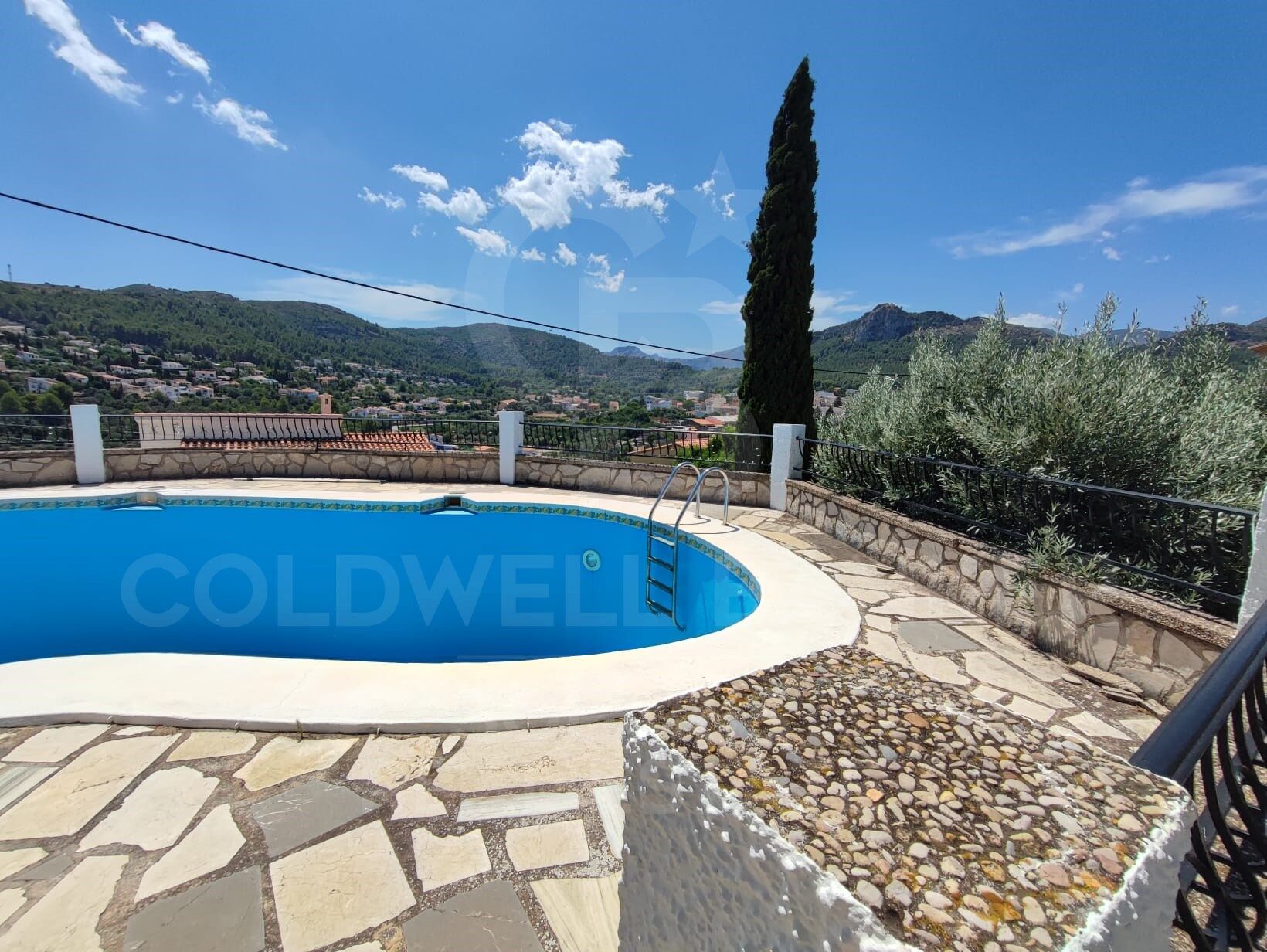 Exclusive finca in Orba with sea and mountain views