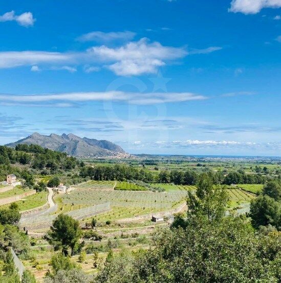 Exclusive finca in Orba with sea and mountain views