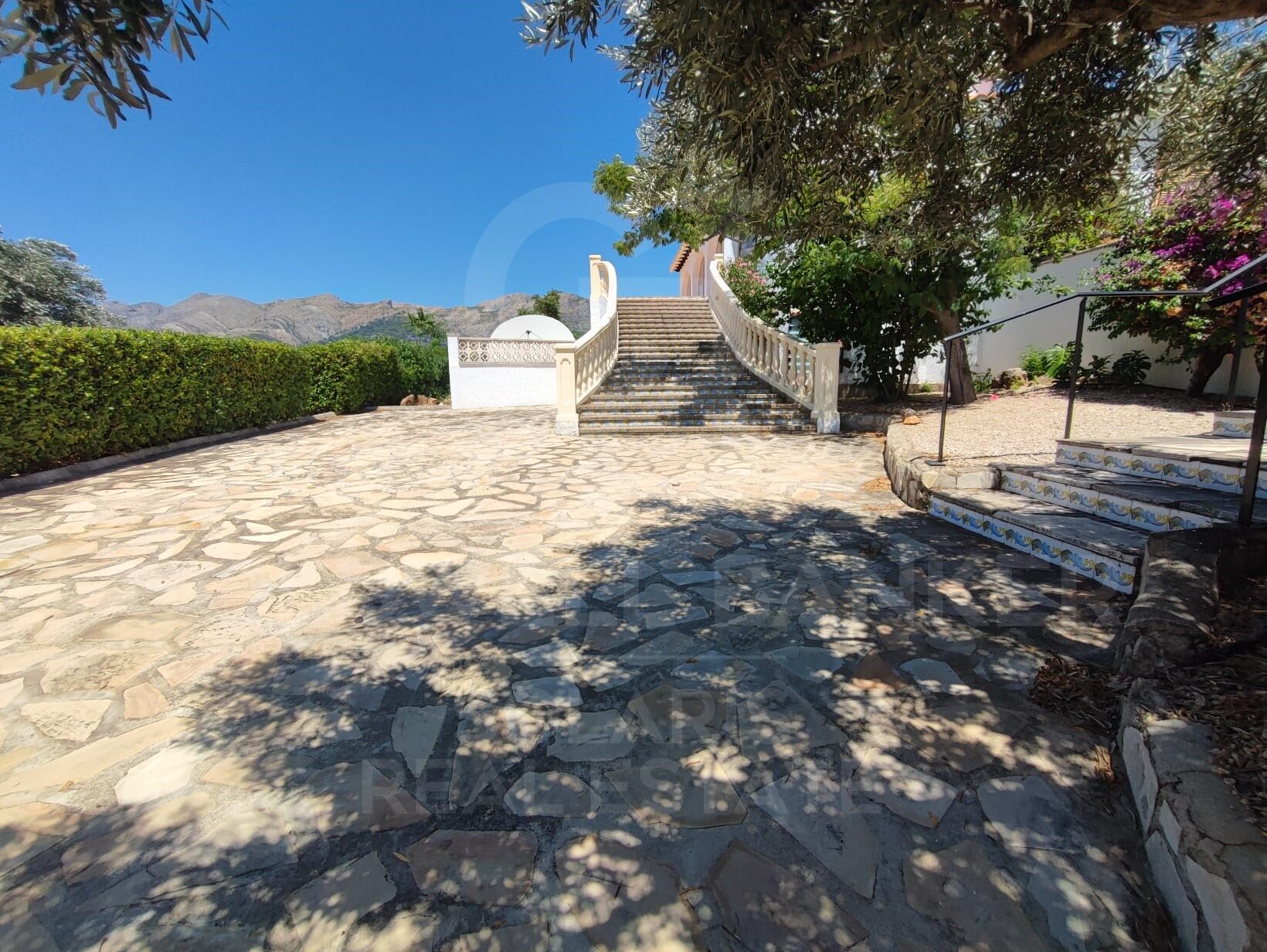 Exclusive finca in Orba with sea and mountain views