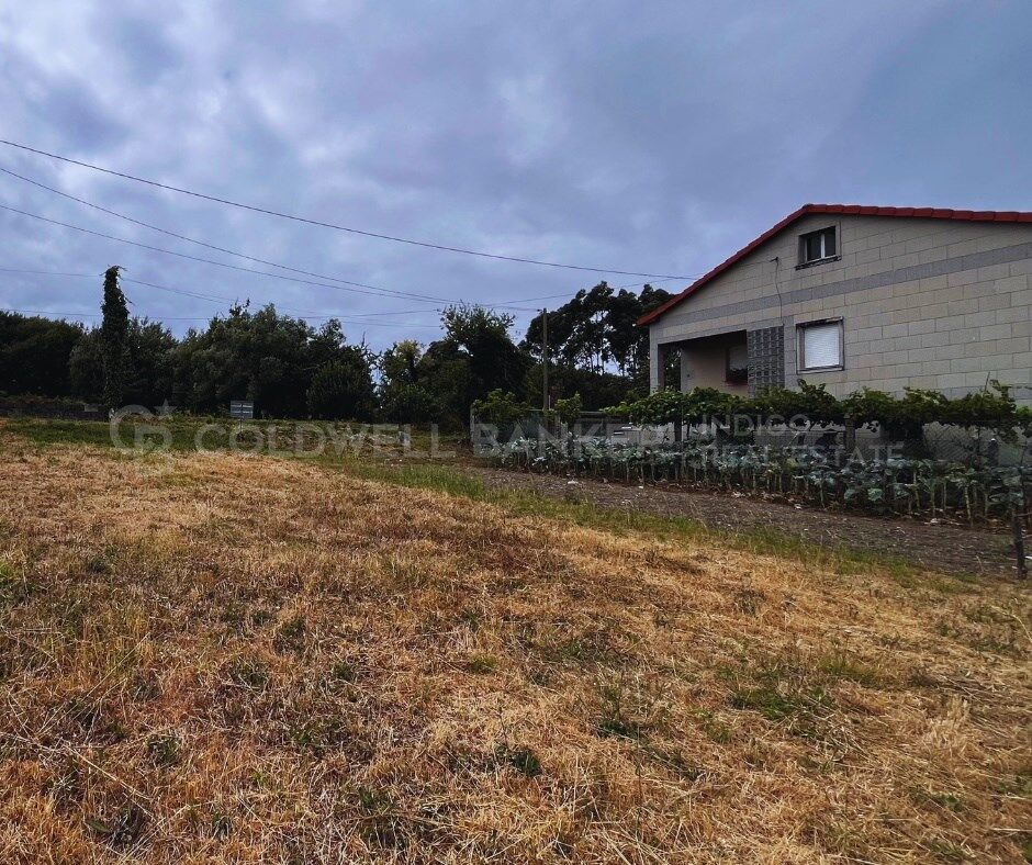 Terreno edificable en Dena - Oportunidad única cerca de Sanxenxo