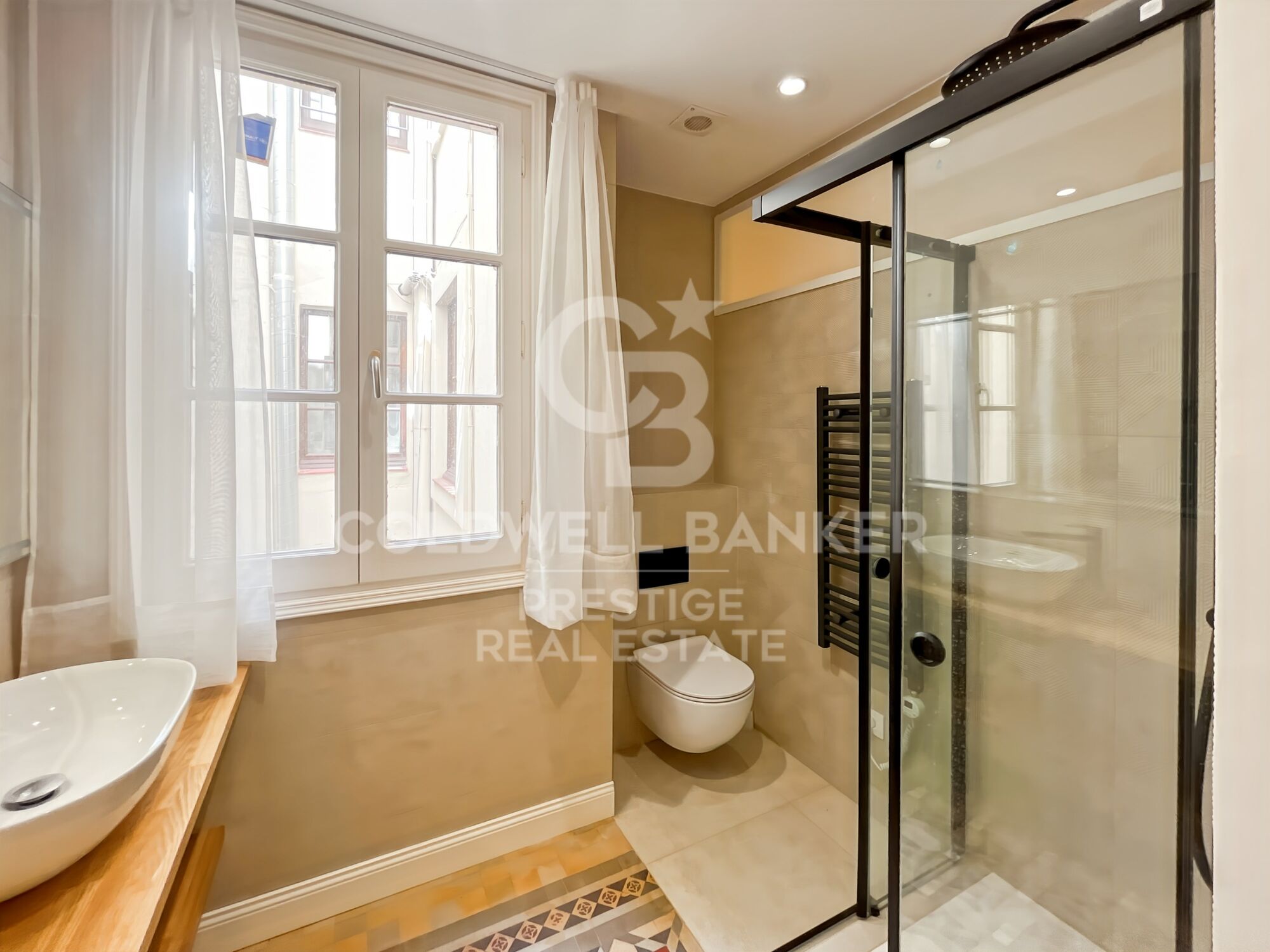 Renovated apartment for sale in Eixample Derecho with terrace,Barcelona
