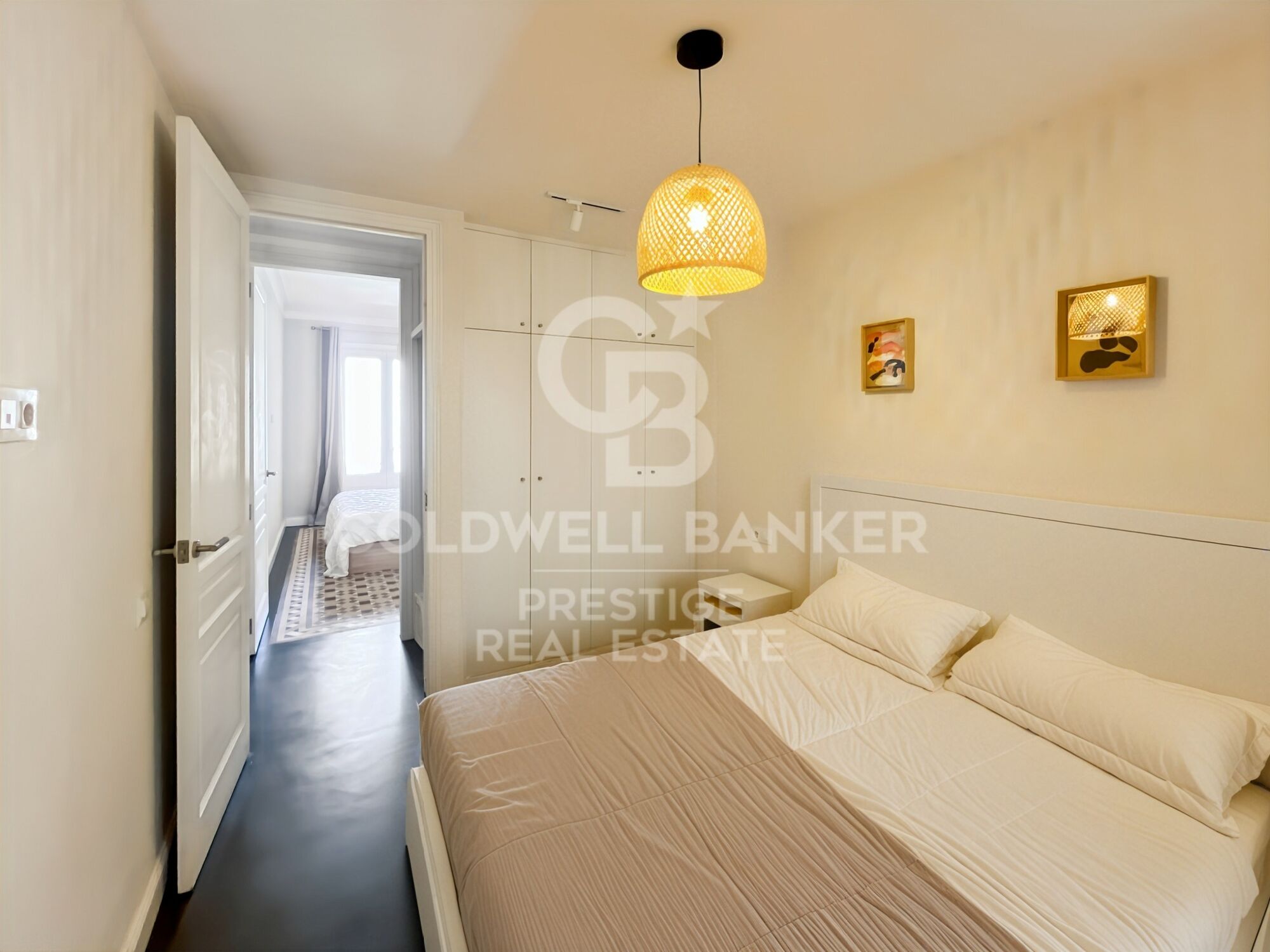 Renovated apartment for sale in Eixample Derecho with terrace,Barcelona