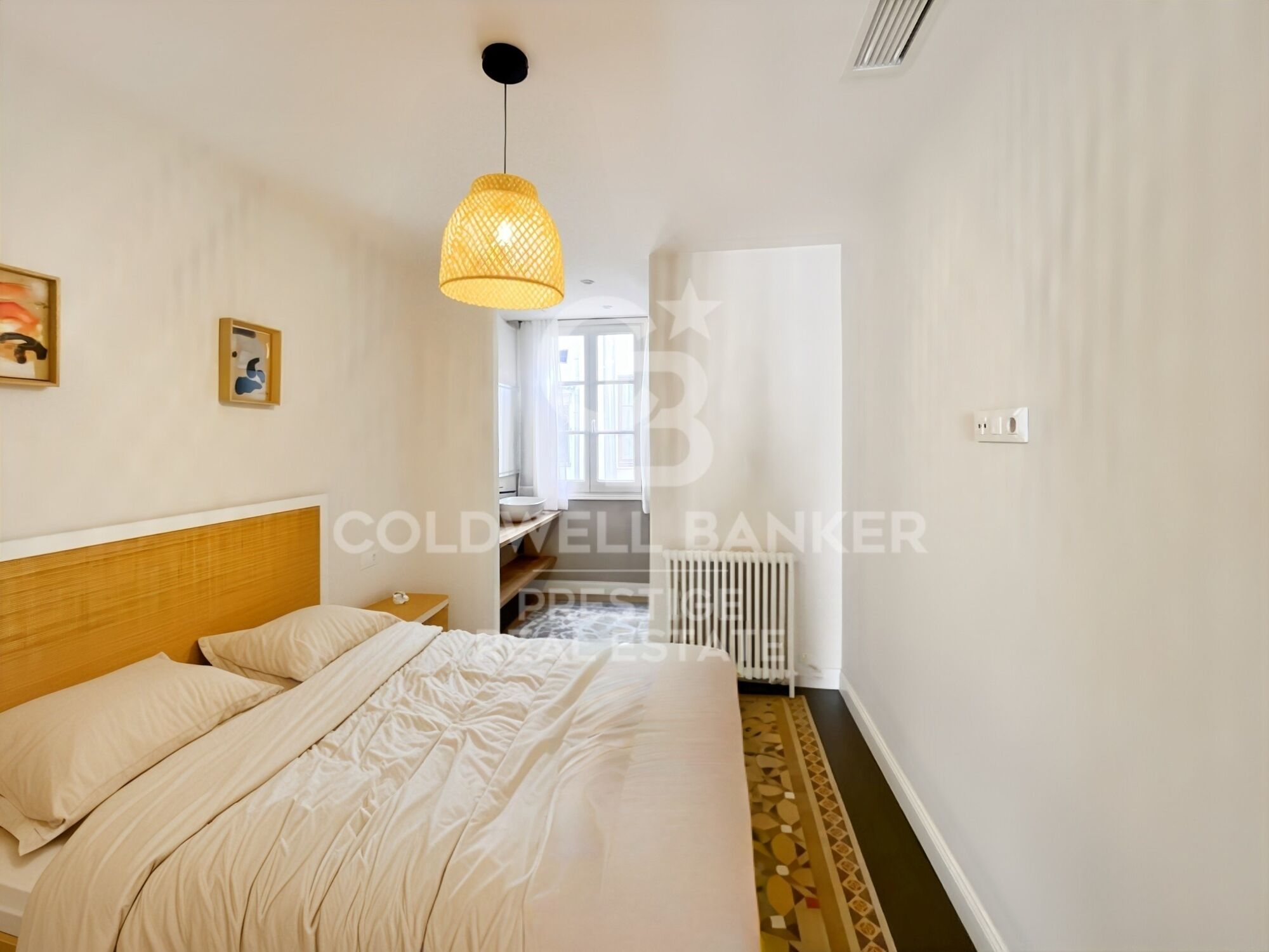 Renovated apartment for sale in Eixample Derecho with terrace,Barcelona