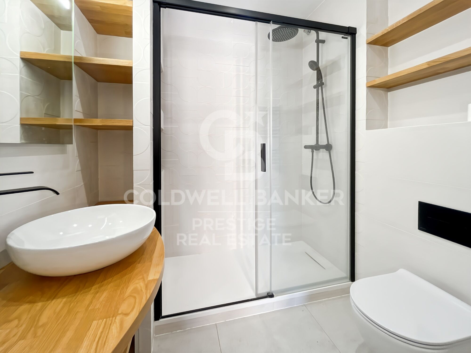 Renovated apartment for sale in Eixample Derecho with terrace,Barcelona