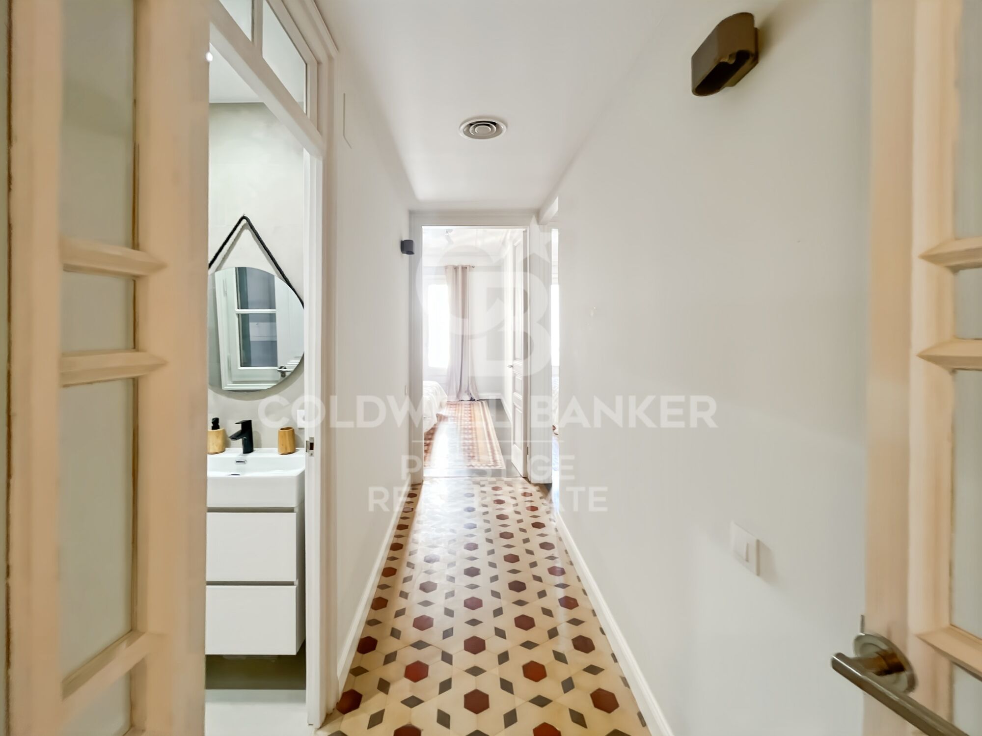 Appartement rénové à vendre dans l'Eixample Derecho avec terrasse,Barcelona