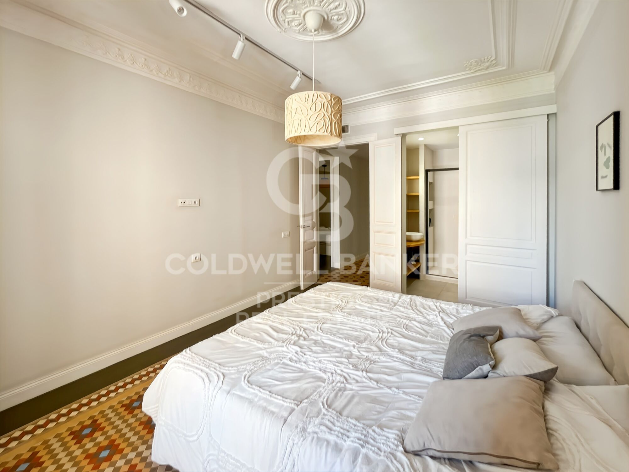Appartement rénové à vendre dans l'Eixample Derecho avec terrasse,Barcelona