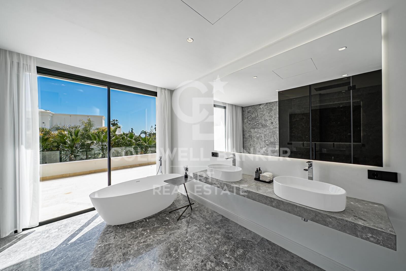 Fantastic villas in Lomas de Marbella Club